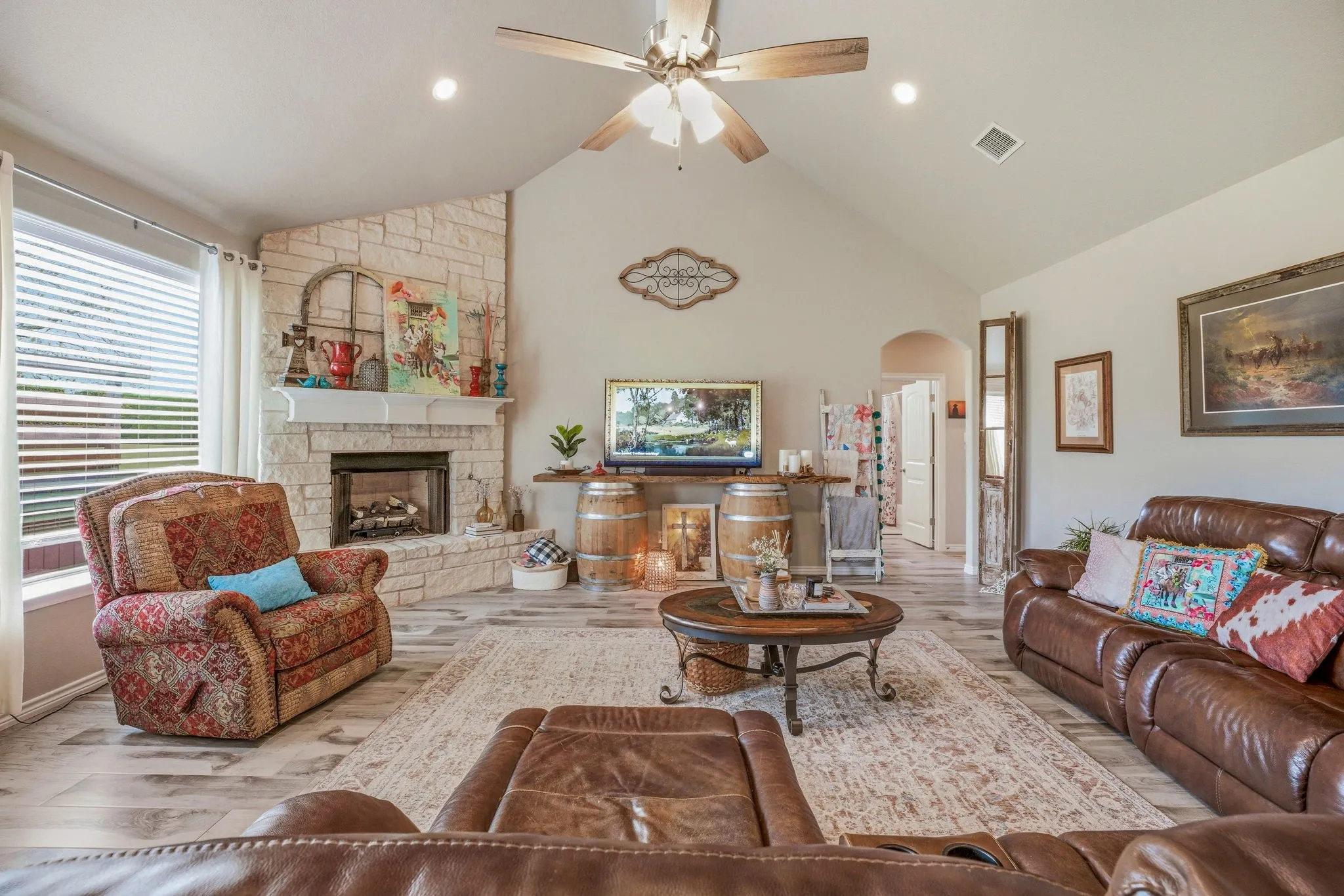 Single Family Residence For Sale in Erath County , 191 Crenshaw Court, Stephenville, Texas 76401, 4 Bedroom, 2 Bathroom, 2 Garage spaces, 2,293 Sqft, built in 2022, Preowned, Price $516,000, mls#21232813, Real Estate Agent in Stephenville, Homes For Sale in Erath county, Homes For Sale in Stephenville, Realtor in Stephenville Texas, Real Estate Brokerage Independent Realty Texas, Luminita Cordes Realtor
