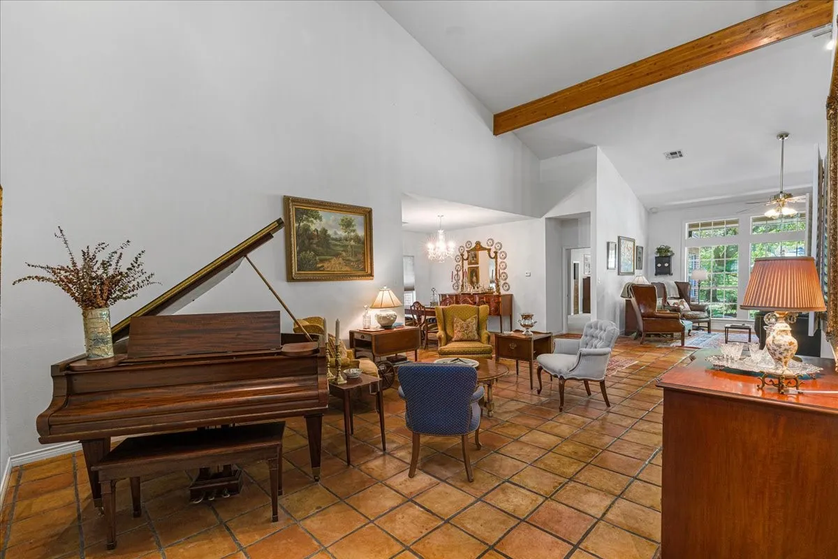 Single Family Residence For Sale in Navarro County , 602 Mills Place, Corsicana, Texas 75110, 4 Bedroom, 4 Bathroom, 2 Garage spaces, 4,232 Sqft, built in 1993, Preowned, Price $900,000, mls#21234960, Real Estate Agent in Corsicana, Homes For Sale in Navarro county, Homes For Sale in Corsicana, Realtor in Corsicana Texas, Real Estate Brokerage Independent Realty Texas, Luminita Cordes Realtor