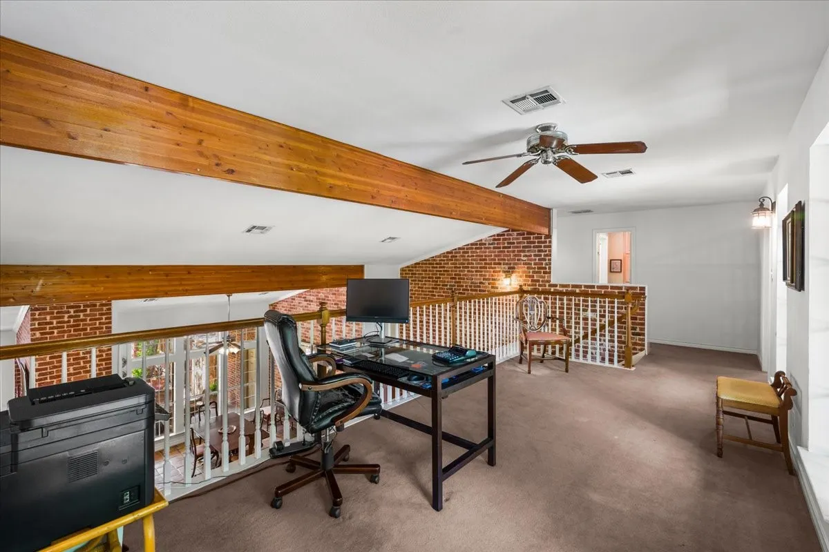 Single Family Residence For Sale in Navarro County , 602 Mills Place, Corsicana, Texas 75110, 4 Bedroom, 4 Bathroom, 2 Garage spaces, 4,232 Sqft, built in 1993, Preowned, Price $900,000, mls#21234960, Real Estate Agent in Corsicana, Homes For Sale in Navarro county, Homes For Sale in Corsicana, Realtor in Corsicana Texas, Real Estate Brokerage Independent Realty Texas, Luminita Cordes Realtor