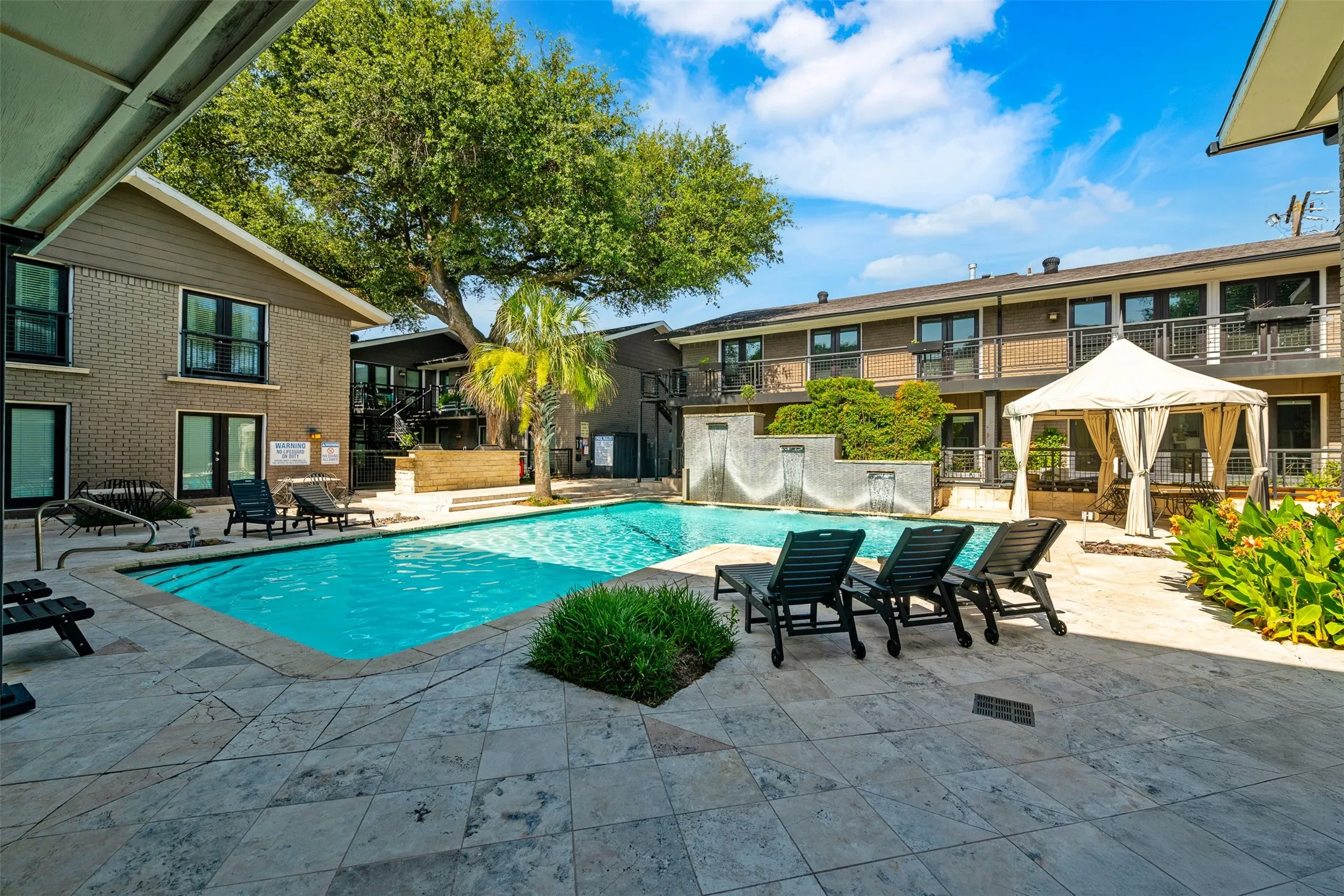 Condominium For Sale in Dallas County , 10215 Regal Oaks Drive A, Dallas, Texas 75230, 2 Bedroom, 2 Bathroom, 2 Garage spaces, 1,461 Sqft, built in 1963, mls#21233911, Real Estate Agent in Dallas, Homes For Sale in Dallas county, Homes For Sale in Dallas, Realtor in Dallas Texas, Real Estate Brokerage Independent Realty Texas, Luminita Cordes Realtor
