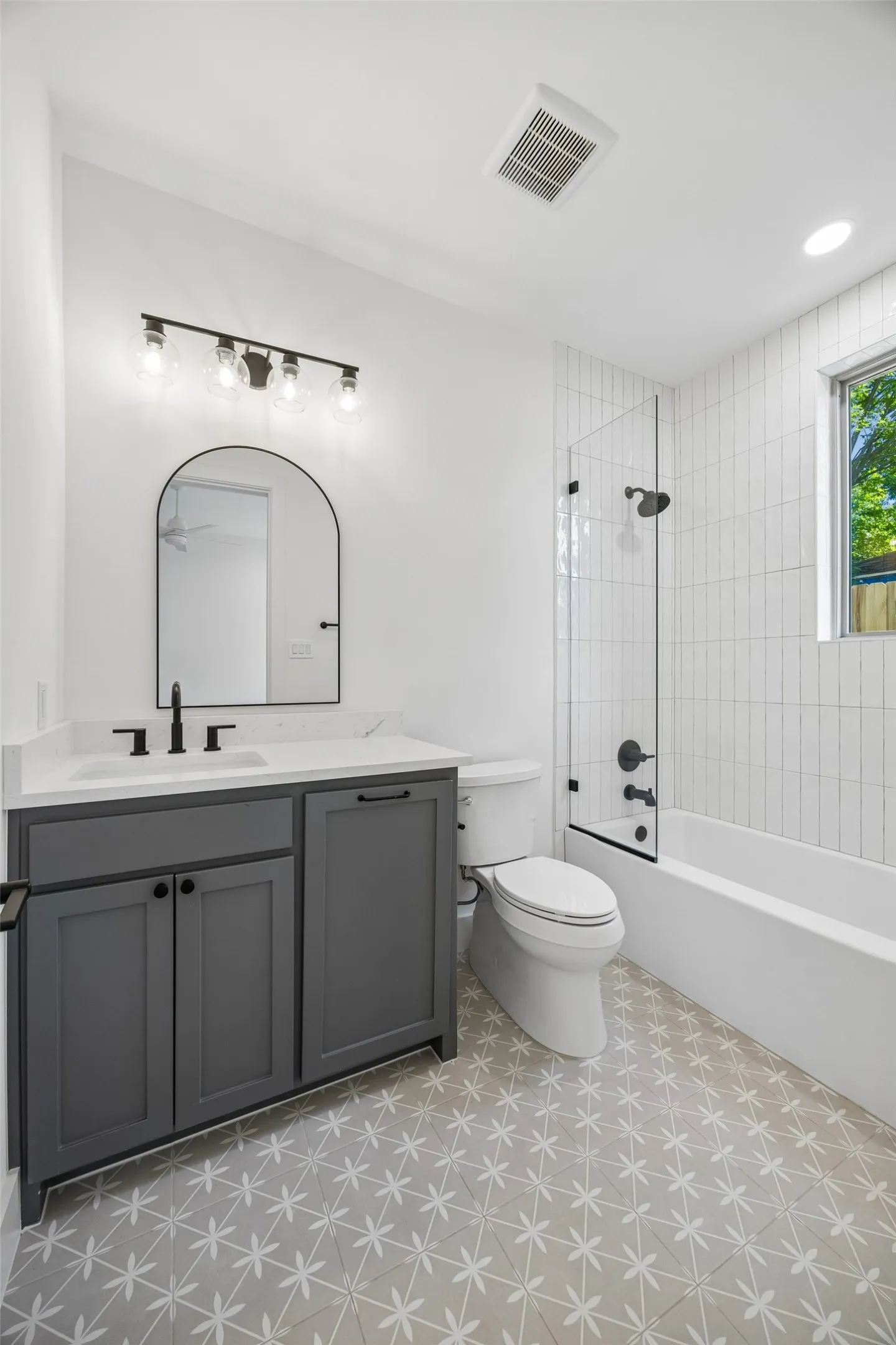 Single Family Residence For Sale in Dallas County , 11131 Hillcrest Road, Dallas, Texas 75230, 5 Bedroom, 6 Bathroom, 2 Garage spaces, 4,216 Sqft, built in 2025, mls#21232108, Real Estate Agent in Dallas, Homes For Sale in Dallas county, Homes For Sale in Dallas, Realtor in Dallas Texas, Real Estate Brokerage Independent Realty Texas, Luminita Cordes Realtor