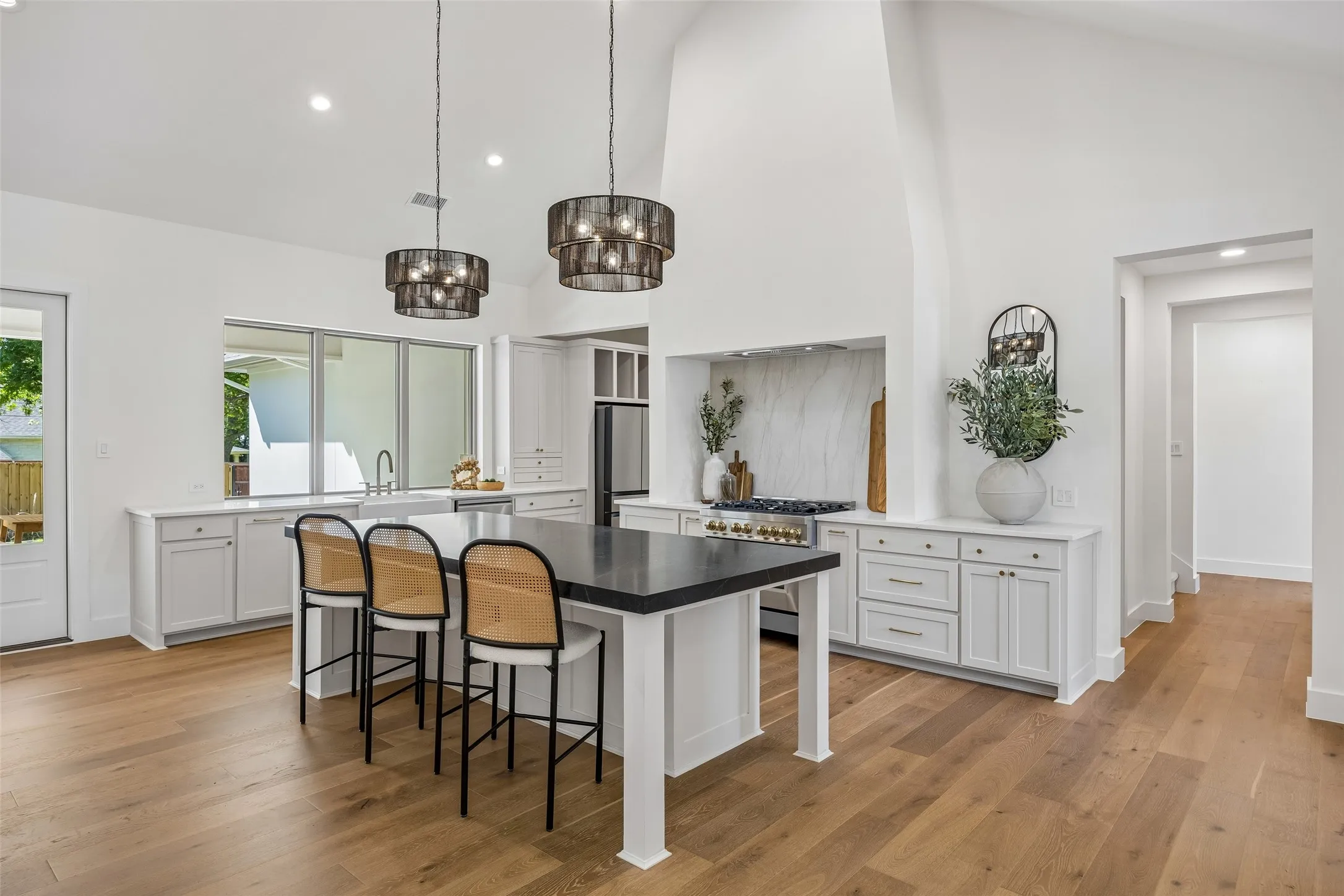 Single Family Residence For Sale in Dallas County , 11131 Hillcrest Road, Dallas, Texas 75230, 5 Bedroom, 6 Bathroom, 2 Garage spaces, 4,216 Sqft, built in 2025, mls#21232108, Real Estate Agent in Dallas, Homes For Sale in Dallas county, Homes For Sale in Dallas, Realtor in Dallas Texas, Real Estate Brokerage Independent Realty Texas, Luminita Cordes Realtor