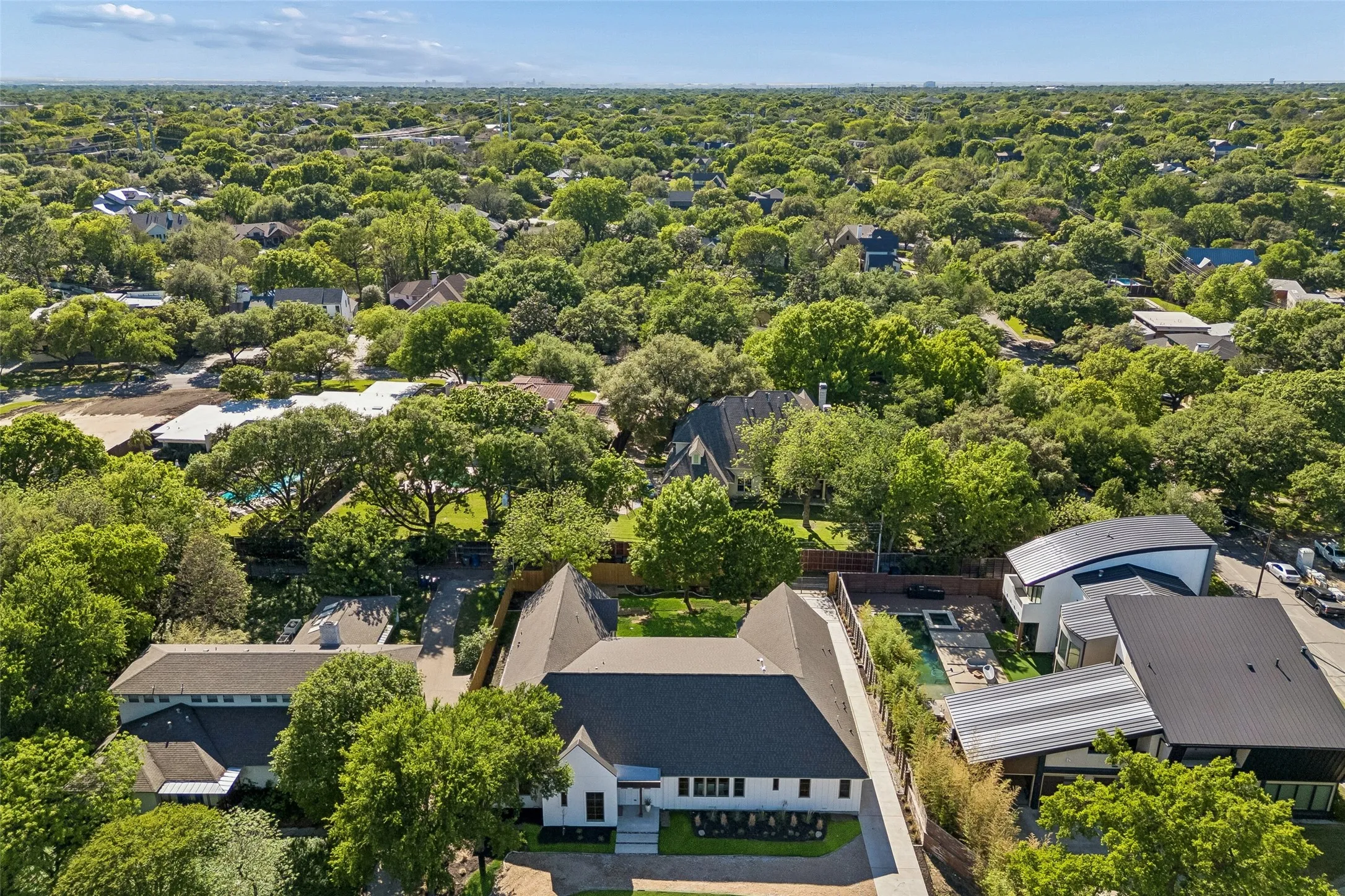 Single Family Residence For Sale in Dallas County , 11131 Hillcrest Road, Dallas, Texas 75230, 5 Bedroom, 6 Bathroom, 2 Garage spaces, 4,216 Sqft, built in 2025, mls#21232108, Real Estate Agent in Dallas, Homes For Sale in Dallas county, Homes For Sale in Dallas, Realtor in Dallas Texas, Real Estate Brokerage Independent Realty Texas, Luminita Cordes Realtor