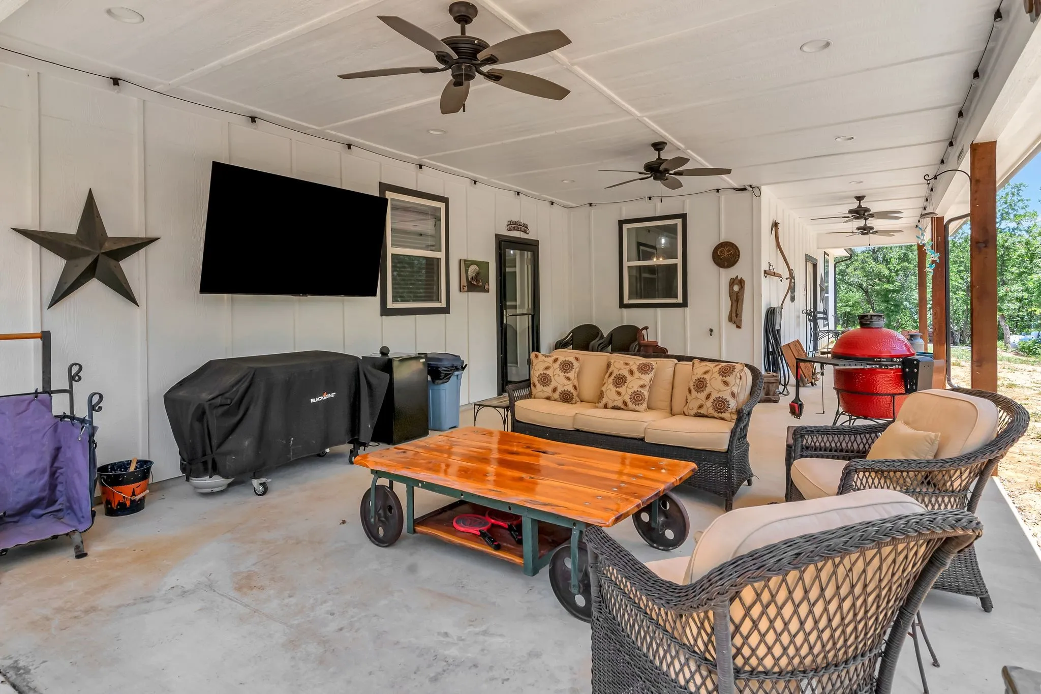 Single Family Residence For Sale in Wise County , 129 Whiskey Ranch Road, Runaway Bay, Texas 76426, 3 Bedroom, 2 Bathroom, 3 Garage spaces, 2,049 Sqft, built in 2023, Preowned, mls#21234207, Real Estate Agent in Runaway Bay, Homes For Sale in Wise county, Homes For Sale in Runaway Bay, Realtor in Runaway Bay Texas, Real Estate Brokerage Independent Realty Texas, Luminita Cordes Realtor