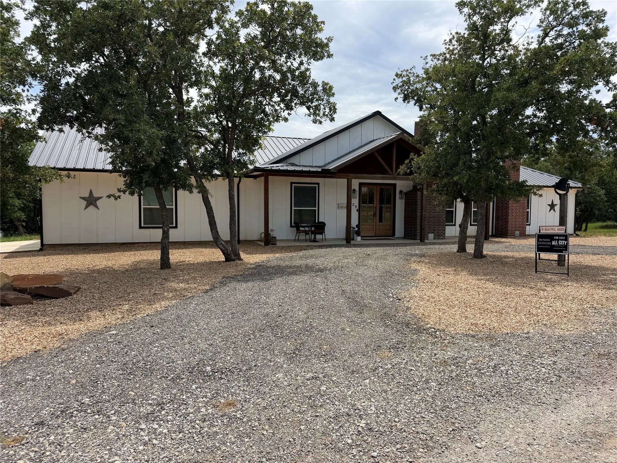 Single Family Residence For Sale in Wise County , 129 Whiskey Ranch Road, Runaway Bay, Texas 76426, 3 Bedroom, 2 Bathroom, 3 Garage spaces, 2,049 Sqft, built in 2023, Preowned, mls#21234207, Real Estate Agent in Runaway Bay, Homes For Sale in Wise county, Homes For Sale in Runaway Bay, Realtor in Runaway Bay Texas, Real Estate Brokerage Independent Realty Texas, Luminita Cordes Realtor