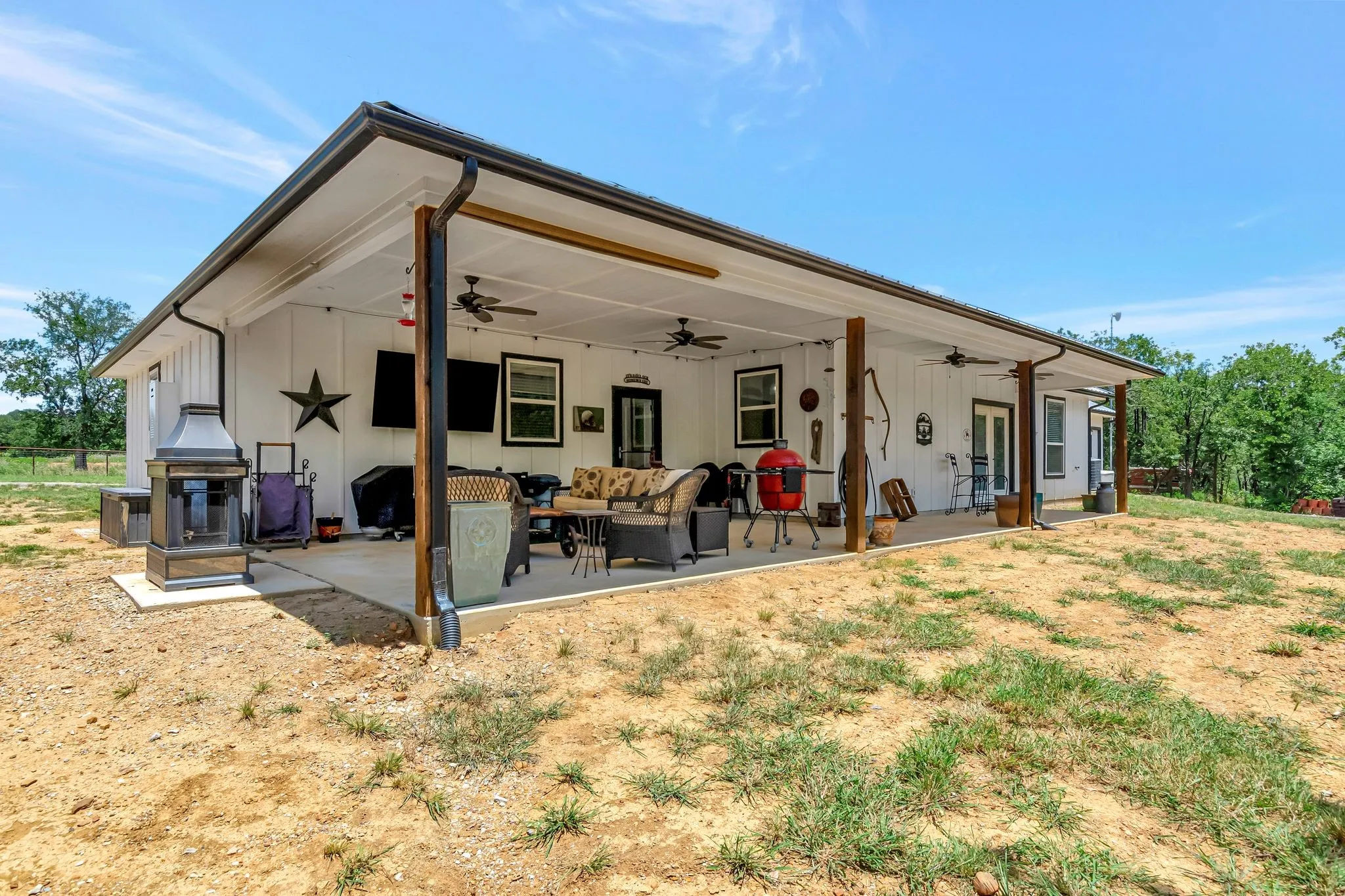 Single Family Residence For Sale in Wise County , 129 Whiskey Ranch Road, Runaway Bay, Texas 76426, 3 Bedroom, 2 Bathroom, 3 Garage spaces, 2,049 Sqft, built in 2023, Preowned, mls#21234207, Real Estate Agent in Runaway Bay, Homes For Sale in Wise county, Homes For Sale in Runaway Bay, Realtor in Runaway Bay Texas, Real Estate Brokerage Independent Realty Texas, Luminita Cordes Realtor