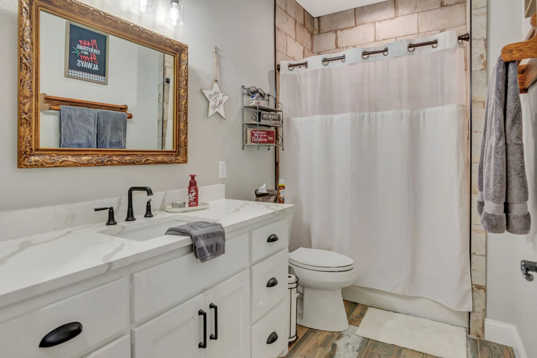 Single Family Residence For Sale in Wise County , 129 Whiskey Ranch Road, Runaway Bay, Texas 76426, 3 Bedroom, 2 Bathroom, 3 Garage spaces, 2,049 Sqft, built in 2023, Preowned, mls#21234207, Real Estate Agent in Runaway Bay, Homes For Sale in Wise county, Homes For Sale in Runaway Bay, Realtor in Runaway Bay Texas, Real Estate Brokerage Independent Realty Texas, Luminita Cordes Realtor