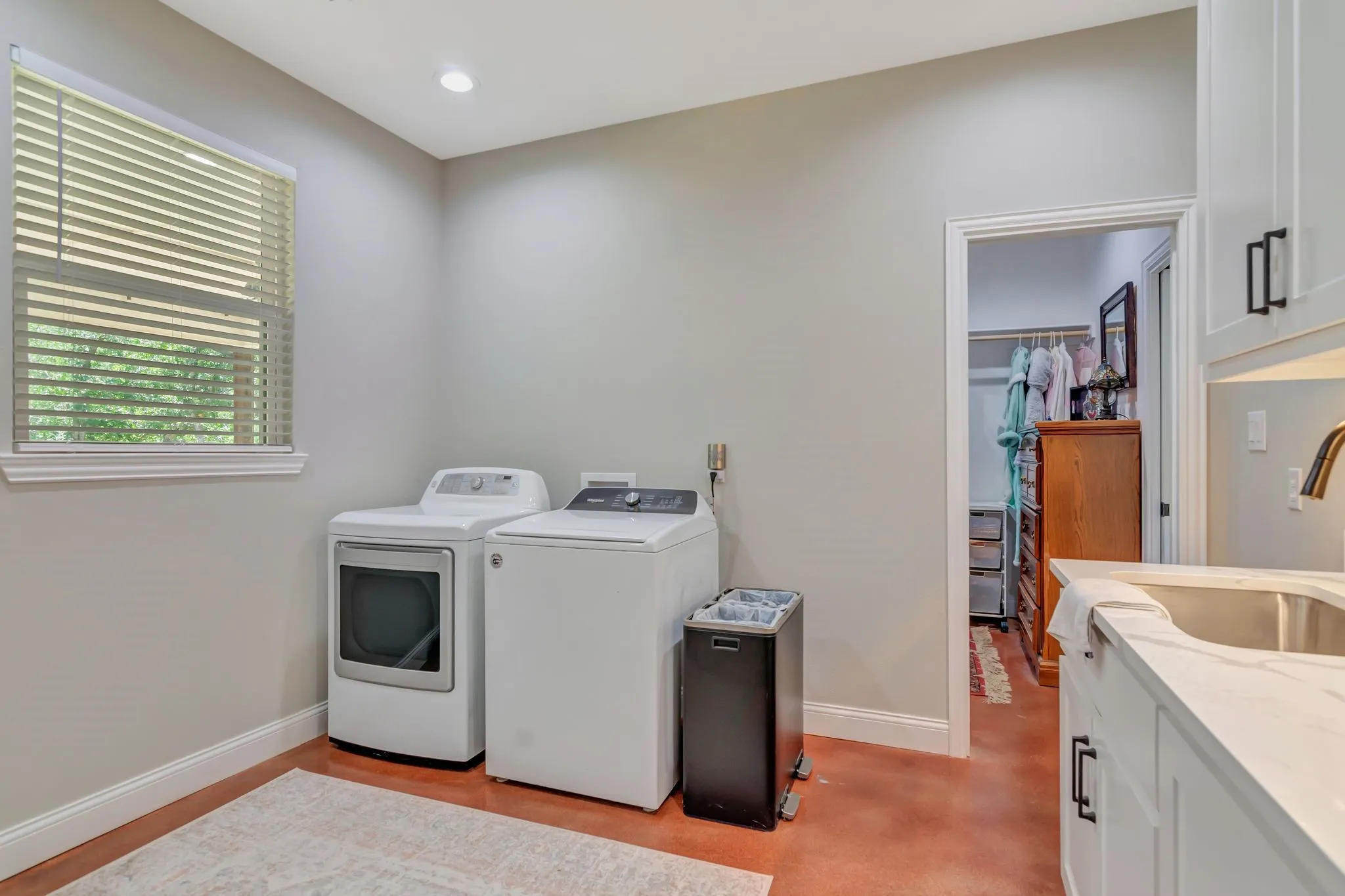 Single Family Residence For Sale in Wise County , 129 Whiskey Ranch Road, Runaway Bay, Texas 76426, 3 Bedroom, 2 Bathroom, 3 Garage spaces, 2,049 Sqft, built in 2023, Preowned, mls#21234207, Real Estate Agent in Runaway Bay, Homes For Sale in Wise county, Homes For Sale in Runaway Bay, Realtor in Runaway Bay Texas, Real Estate Brokerage Independent Realty Texas, Luminita Cordes Realtor