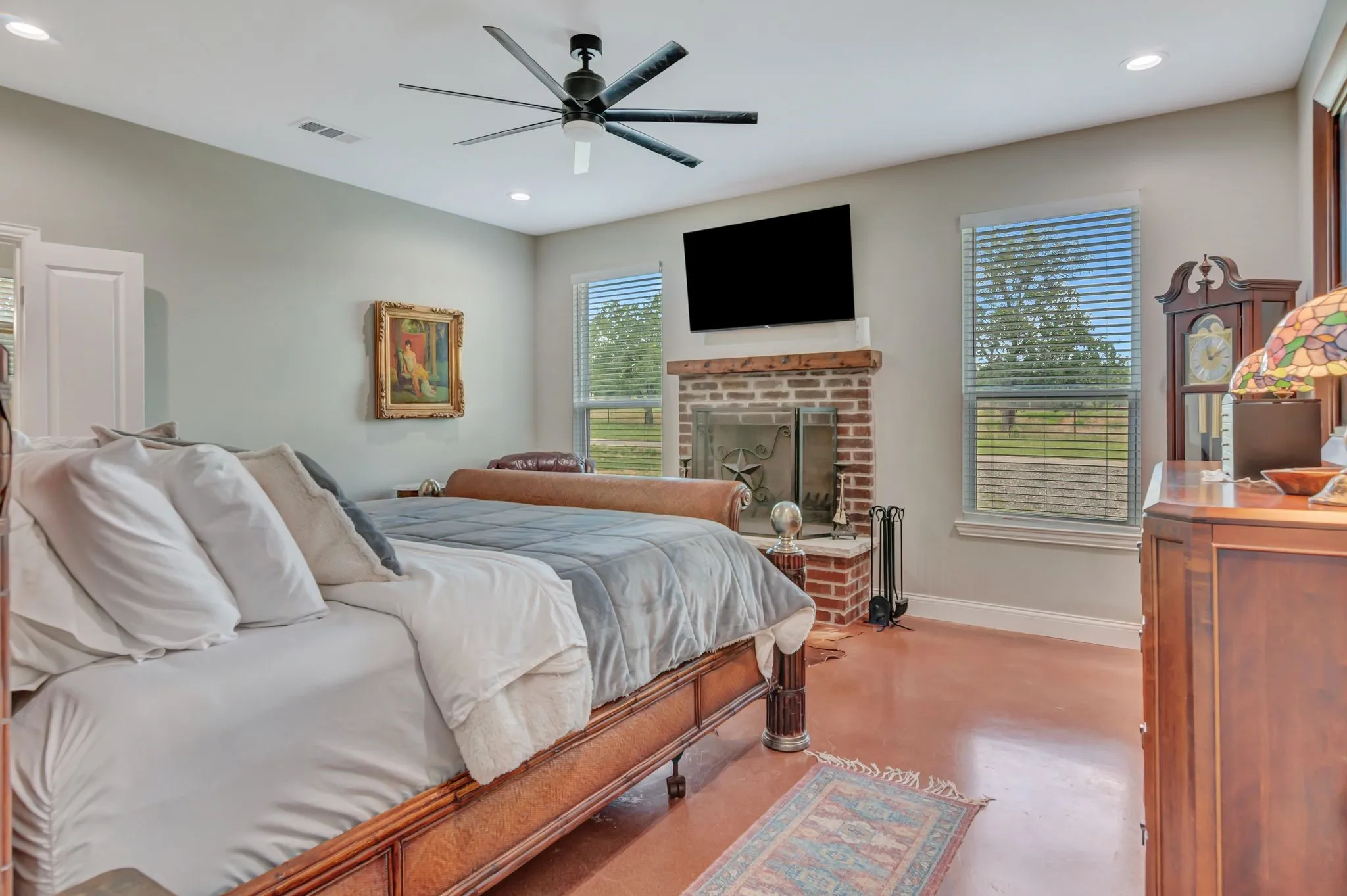 Single Family Residence For Sale in Wise County , 129 Whiskey Ranch Road, Runaway Bay, Texas 76426, 3 Bedroom, 2 Bathroom, 3 Garage spaces, 2,049 Sqft, built in 2023, Preowned, mls#21234207, Real Estate Agent in Runaway Bay, Homes For Sale in Wise county, Homes For Sale in Runaway Bay, Realtor in Runaway Bay Texas, Real Estate Brokerage Independent Realty Texas, Luminita Cordes Realtor
