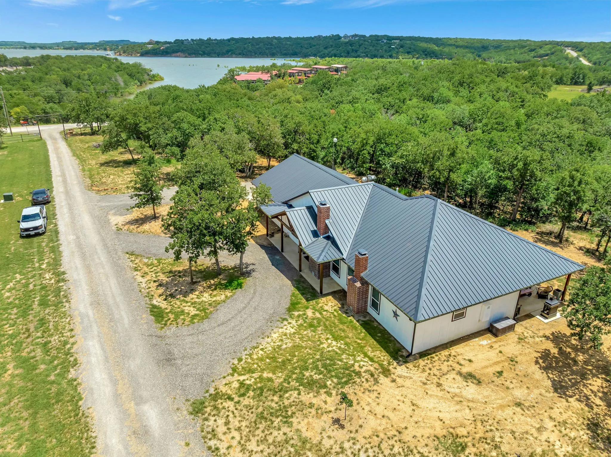 Single Family Residence For Sale in Wise County , 129 Whiskey Ranch Road, Runaway Bay, Texas 76426, 3 Bedroom, 2 Bathroom, 3 Garage spaces, 2,049 Sqft, built in 2023, Preowned, mls#21234207, Real Estate Agent in Runaway Bay, Homes For Sale in Wise county, Homes For Sale in Runaway Bay, Realtor in Runaway Bay Texas, Real Estate Brokerage Independent Realty Texas, Luminita Cordes Realtor