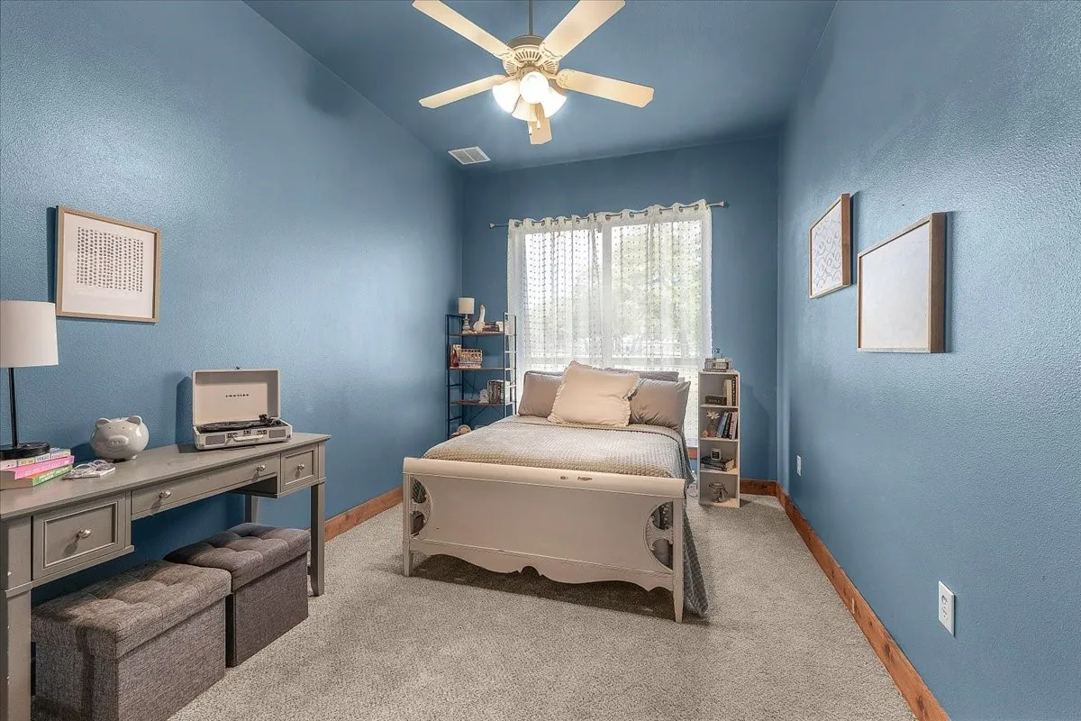 Single Family Residence For Sale in Parker County , 1145 Veal Station Road, Weatherford, Texas 76085, 4 Bedroom, 3 Bathroom, 4 Garage spaces, 3,071 Sqft, built in 2010, Preowned, mls#21235102, Real Estate Agent in Weatherford, Homes For Sale in Parker county, Homes For Sale in Weatherford, Realtor in Weatherford Texas, Real Estate Brokerage Independent Realty Texas, Luminita Cordes Realtor