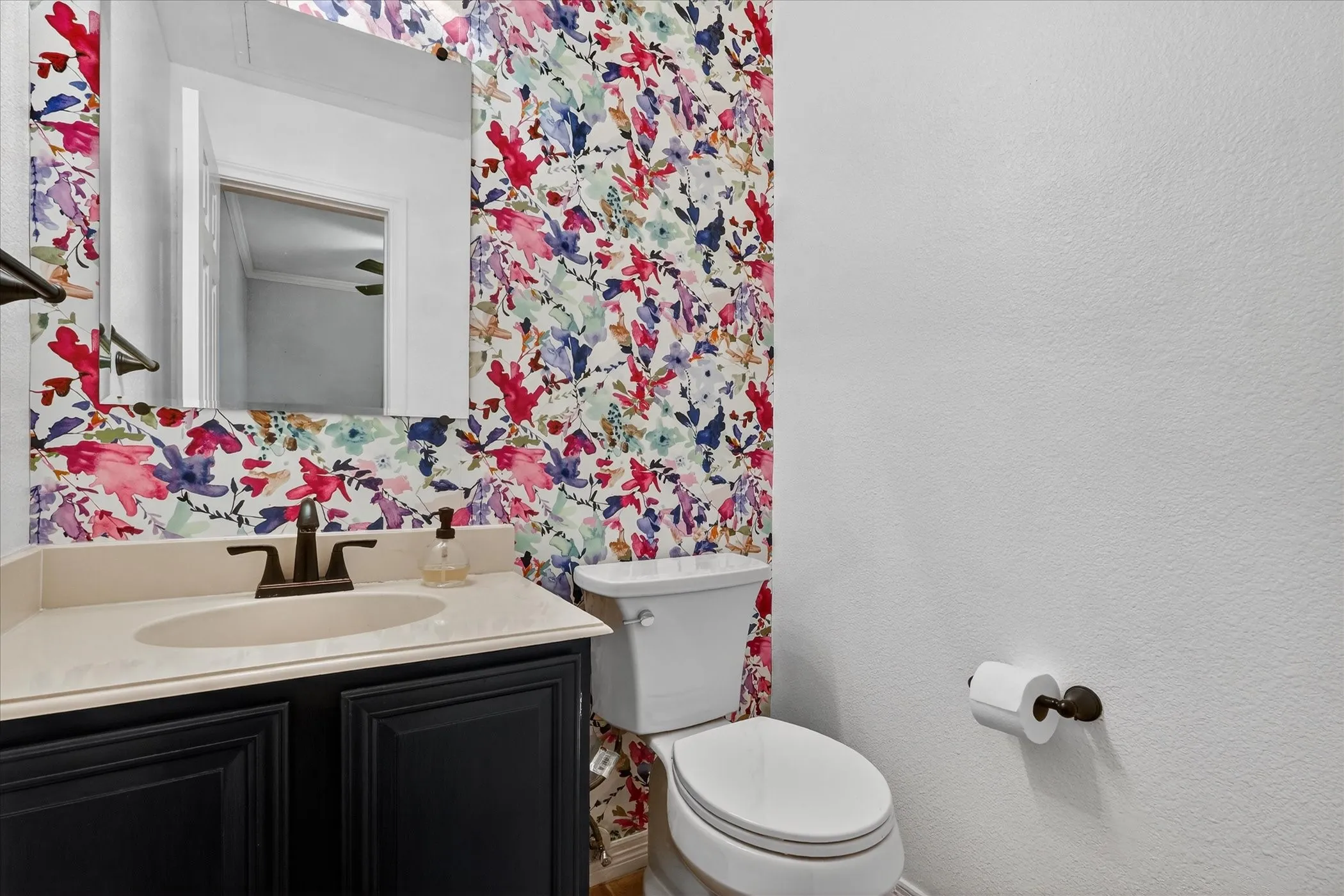Condominium For Sale in Dallas County , 5325 Bent Tree Forest Drive 2237, Dallas, Texas 75248, 2 Bedroom, 3 Bathroom, 2 Garage spaces, 1,324 Sqft, built in 1983, Preowned, mls#21232433, Real Estate Agent in Dallas, Homes For Sale in Dallas county, Homes For Sale in Dallas, Realtor in Dallas Texas, Real Estate Brokerage Independent Realty Texas, Luminita Cordes Realtor