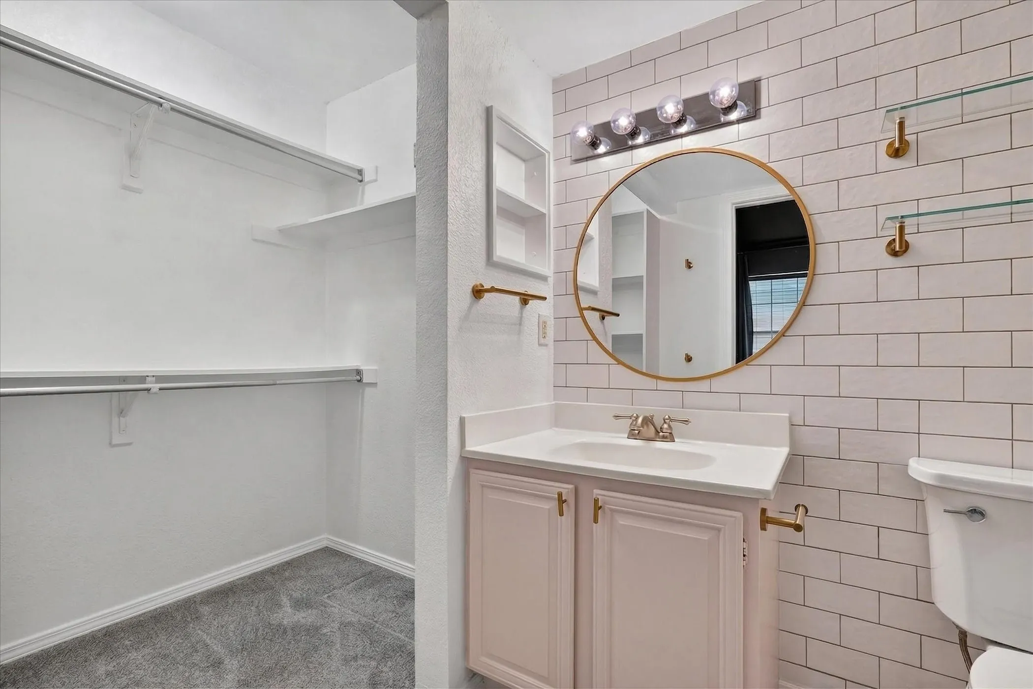 Condominium For Sale in Dallas County , 5325 Bent Tree Forest Drive 2237, Dallas, Texas 75248, 2 Bedroom, 3 Bathroom, 2 Garage spaces, 1,324 Sqft, built in 1983, Preowned, mls#21232433, Real Estate Agent in Dallas, Homes For Sale in Dallas county, Homes For Sale in Dallas, Realtor in Dallas Texas, Real Estate Brokerage Independent Realty Texas, Luminita Cordes Realtor