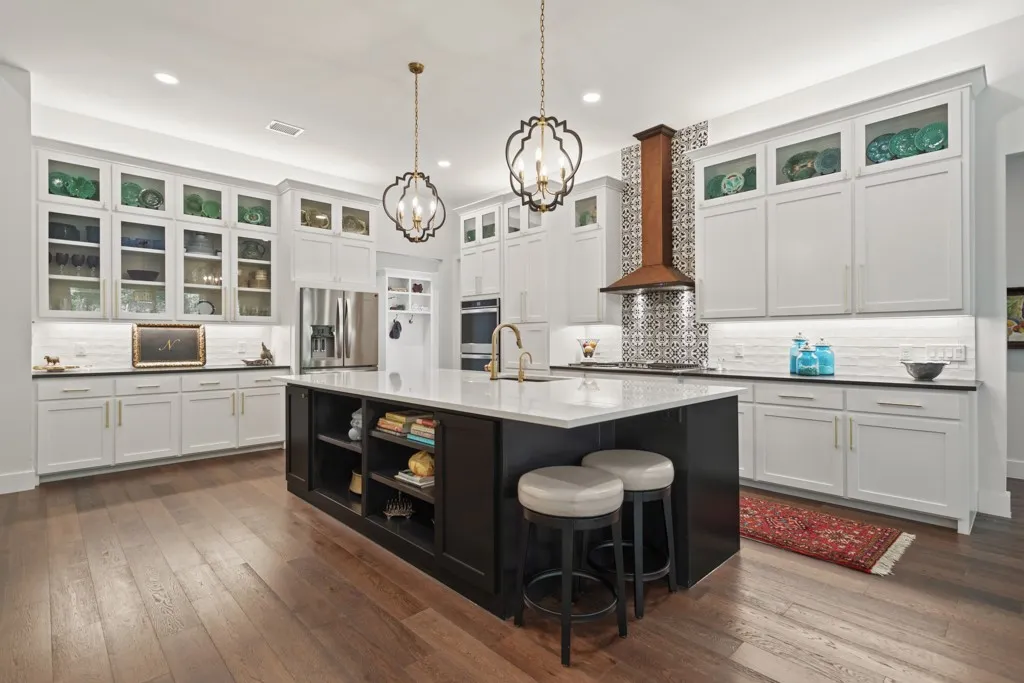 Single Family Residence For Sale in Smith County , 2926 Stewart Way, Tyler, Texas 75709, 3 Bedroom, 3 Bathroom, 3 Garage spaces, 3,615 Sqft, built in 2020, Preowned, mls#21235318, Real Estate Agent in Tyler, Homes For Sale in Smith county, Homes For Sale in Tyler, Realtor in Tyler Texas, Real Estate Brokerage Independent Realty Texas, Luminita Cordes Realtor