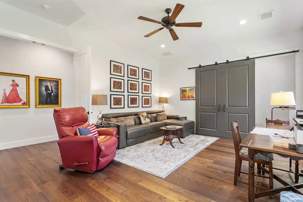Single Family Residence For Sale in Smith County , 2926 Stewart Way, Tyler, Texas 75709, 3 Bedroom, 3 Bathroom, 3 Garage spaces, 3,615 Sqft, built in 2020, Preowned, mls#21235318, Real Estate Agent in Tyler, Homes For Sale in Smith county, Homes For Sale in Tyler, Realtor in Tyler Texas, Real Estate Brokerage Independent Realty Texas, Luminita Cordes Realtor
