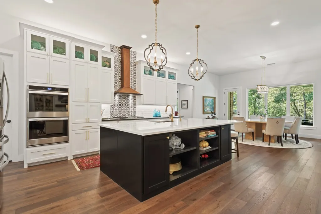 Single Family Residence For Sale in Smith County , 2926 Stewart Way, Tyler, Texas 75709, 3 Bedroom, 3 Bathroom, 3 Garage spaces, 3,615 Sqft, built in 2020, Preowned, mls#21235318, Real Estate Agent in Tyler, Homes For Sale in Smith county, Homes For Sale in Tyler, Realtor in Tyler Texas, Real Estate Brokerage Independent Realty Texas, Luminita Cordes Realtor