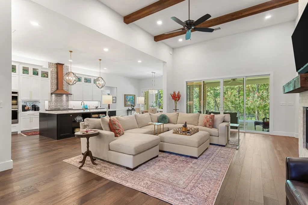 Single Family Residence For Sale in Smith County , 2926 Stewart Way, Tyler, Texas 75709, 3 Bedroom, 3 Bathroom, 3 Garage spaces, 3,615 Sqft, built in 2020, Preowned, mls#21235318, Real Estate Agent in Tyler, Homes For Sale in Smith county, Homes For Sale in Tyler, Realtor in Tyler Texas, Real Estate Brokerage Independent Realty Texas, Luminita Cordes Realtor