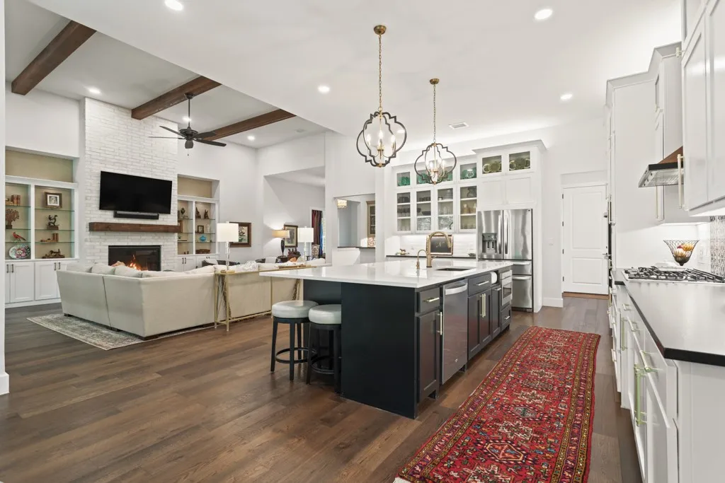 Single Family Residence For Sale in Smith County , 2926 Stewart Way, Tyler, Texas 75709, 3 Bedroom, 3 Bathroom, 3 Garage spaces, 3,615 Sqft, built in 2020, Preowned, mls#21235318, Real Estate Agent in Tyler, Homes For Sale in Smith county, Homes For Sale in Tyler, Realtor in Tyler Texas, Real Estate Brokerage Independent Realty Texas, Luminita Cordes Realtor
