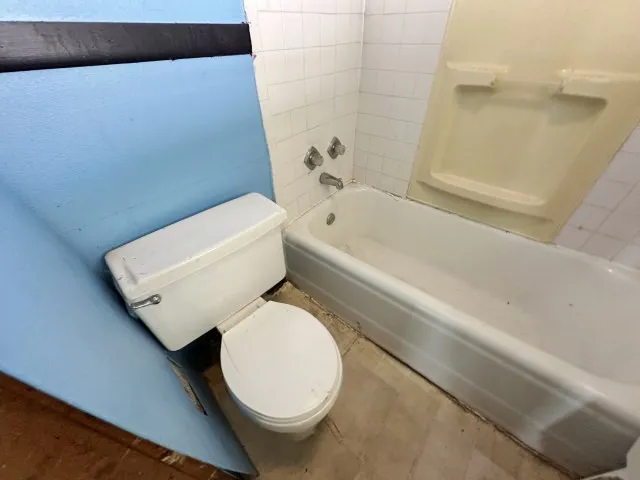 Single Family Residence For Sale in Delta County , 201 E San Antonio Avenue, Cooper, Texas 75432, 3 Bedroom, 2 Bathroom, 1 Garage spaces, 1,732 Sqft, built in 1900, Preowned, mls#21233995, Real Estate Agent in Cooper, Homes For Sale in Delta county, Homes For Sale in Cooper, Realtor in Cooper Texas, Real Estate Brokerage Independent Realty Texas, Luminita Cordes Realtor