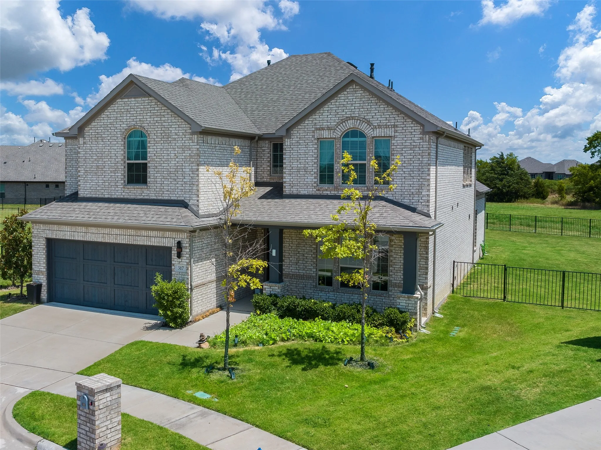 Single Family Residence For Sale in Rockwall County , 317 St Paul Court, Heath, Texas 75126, 5 Bedroom, 4 Bathroom, 2 Garage spaces, 3,343 Sqft, built in 2019, Preowned, mls#21233002, Real Estate Agent in Heath, Homes For Sale in Rockwall county, Homes For Sale in Heath, Realtor in Heath Texas, Real Estate Brokerage Independent Realty Texas, Luminita Cordes Realtor