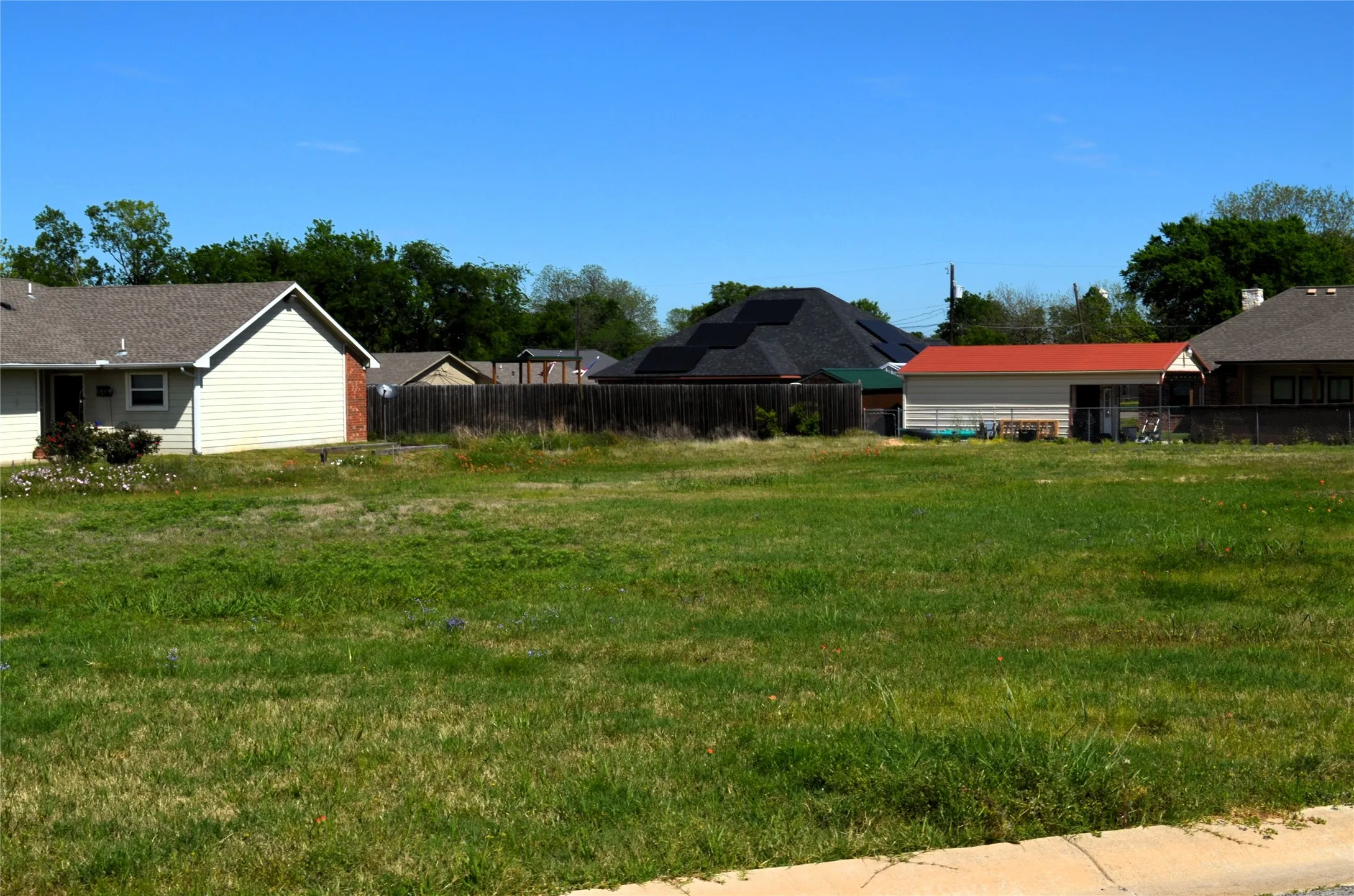 Unimproved Land For Sale in Kaufman County , 318 Preston Road, Mabank, Texas 75147, 0, 0, Garage spaces, 0 Sqft, built in 0, mls#21235362, Real Estate Agent in Mabank, Homes For Sale in Kaufman county, Homes For Sale in Mabank, Realtor in Mabank Texas, Real Estate Brokerage Independent Realty Texas, Luminita Cordes Realtor