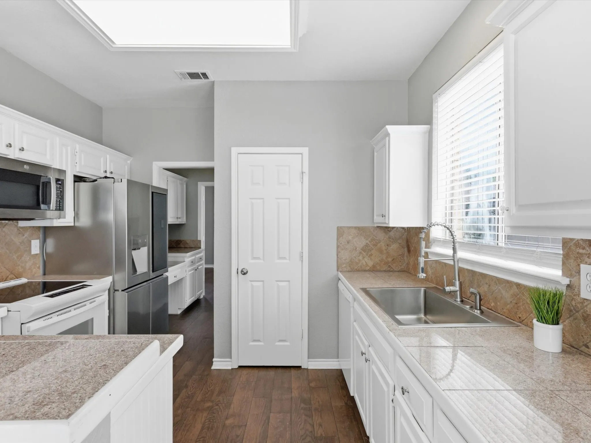 Kitchen includes a good size pantry
