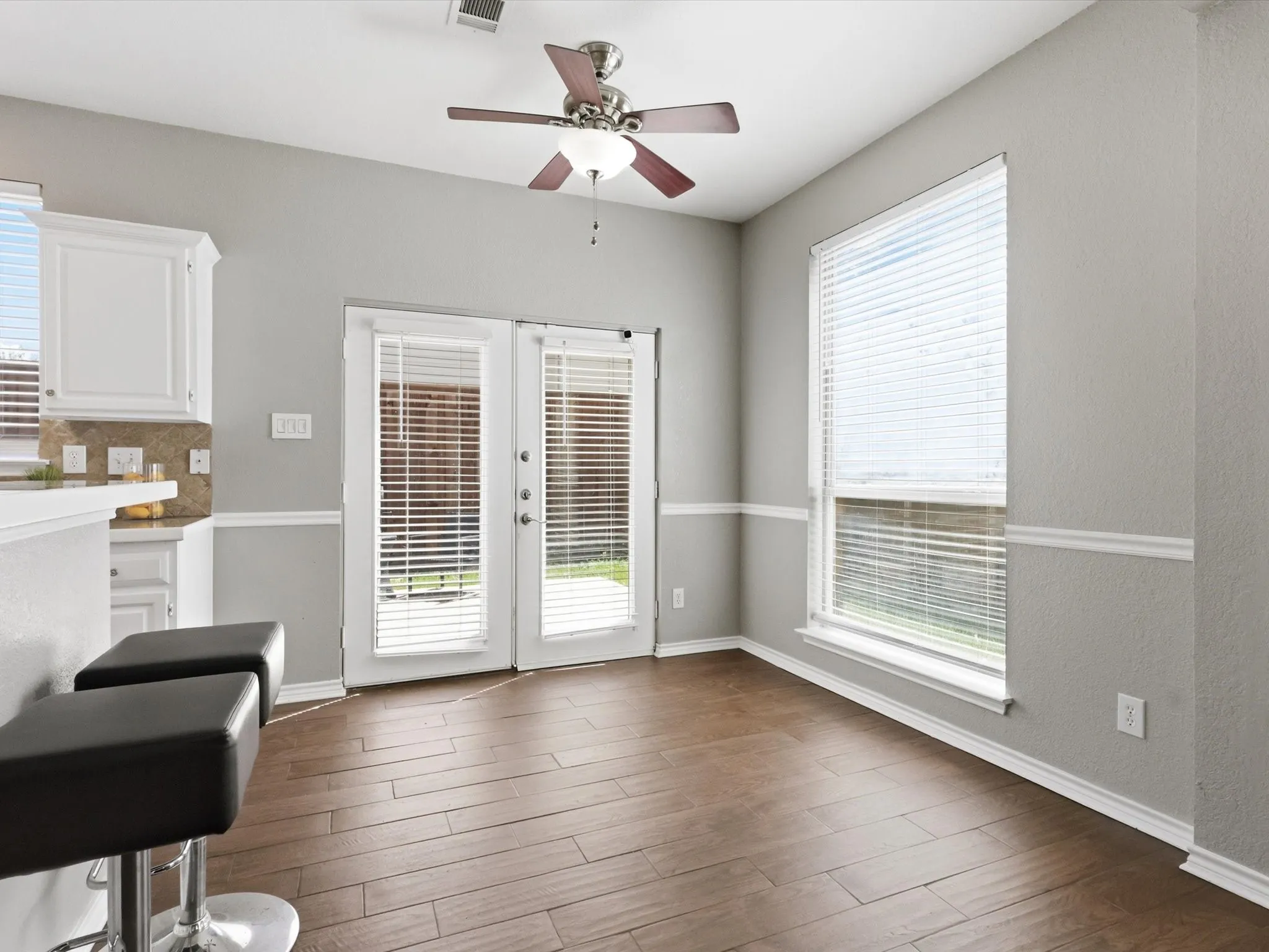 Kitchen Breakfast Nook