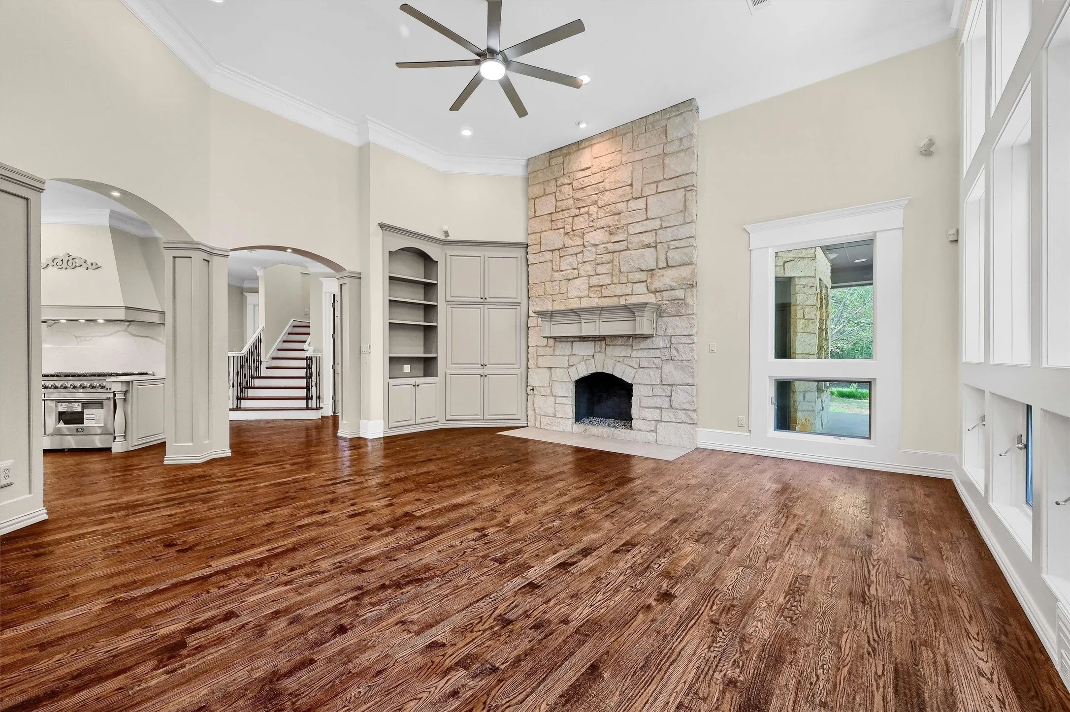 Single Family Residence For Sale in Grayson County , 2910 Wellington Drive, Sherman, Texas 75092, 5 Bedroom, 6 Bathroom, 5 Garage spaces, 4,679 Sqft, built in 1998, mls#21235417, Real Estate Agent in Sherman, Homes For Sale in Grayson county, Homes For Sale in Sherman, Realtor in Sherman Texas, Real Estate Brokerage Independent Realty Texas, Luminita Cordes Realtor