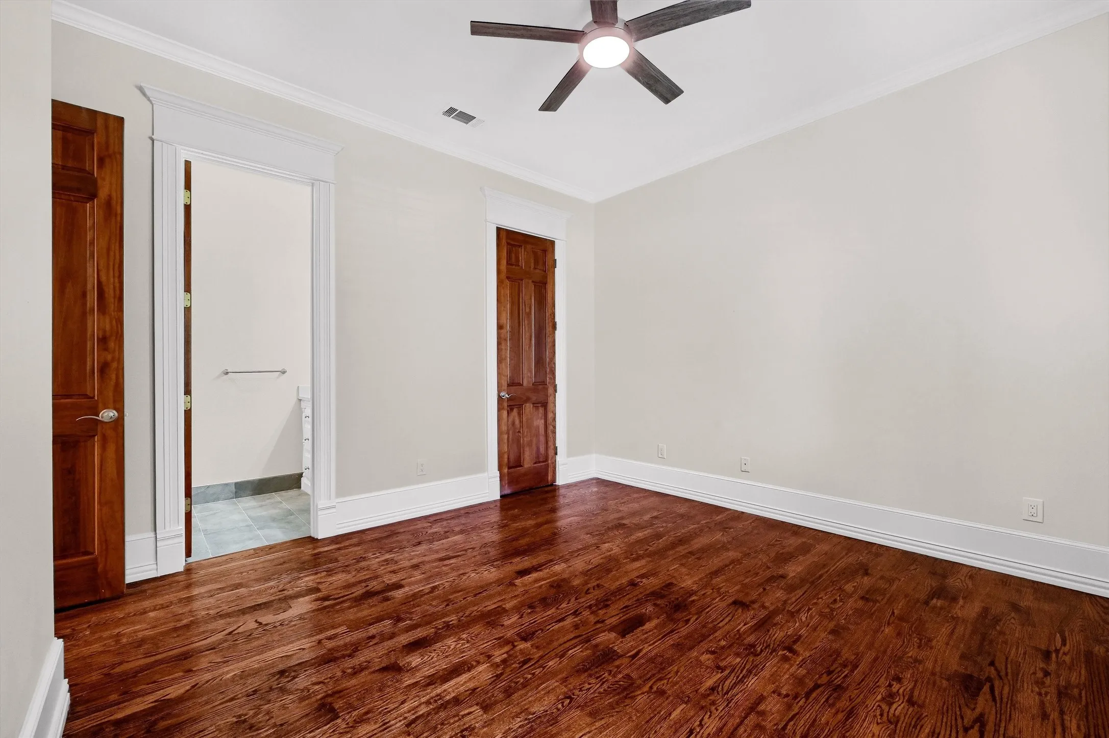 Single Family Residence For Sale in Grayson County , 2910 Wellington Drive, Sherman, Texas 75092, 5 Bedroom, 6 Bathroom, 5 Garage spaces, 4,679 Sqft, built in 1998, mls#21235417, Real Estate Agent in Sherman, Homes For Sale in Grayson county, Homes For Sale in Sherman, Realtor in Sherman Texas, Real Estate Brokerage Independent Realty Texas, Luminita Cordes Realtor
