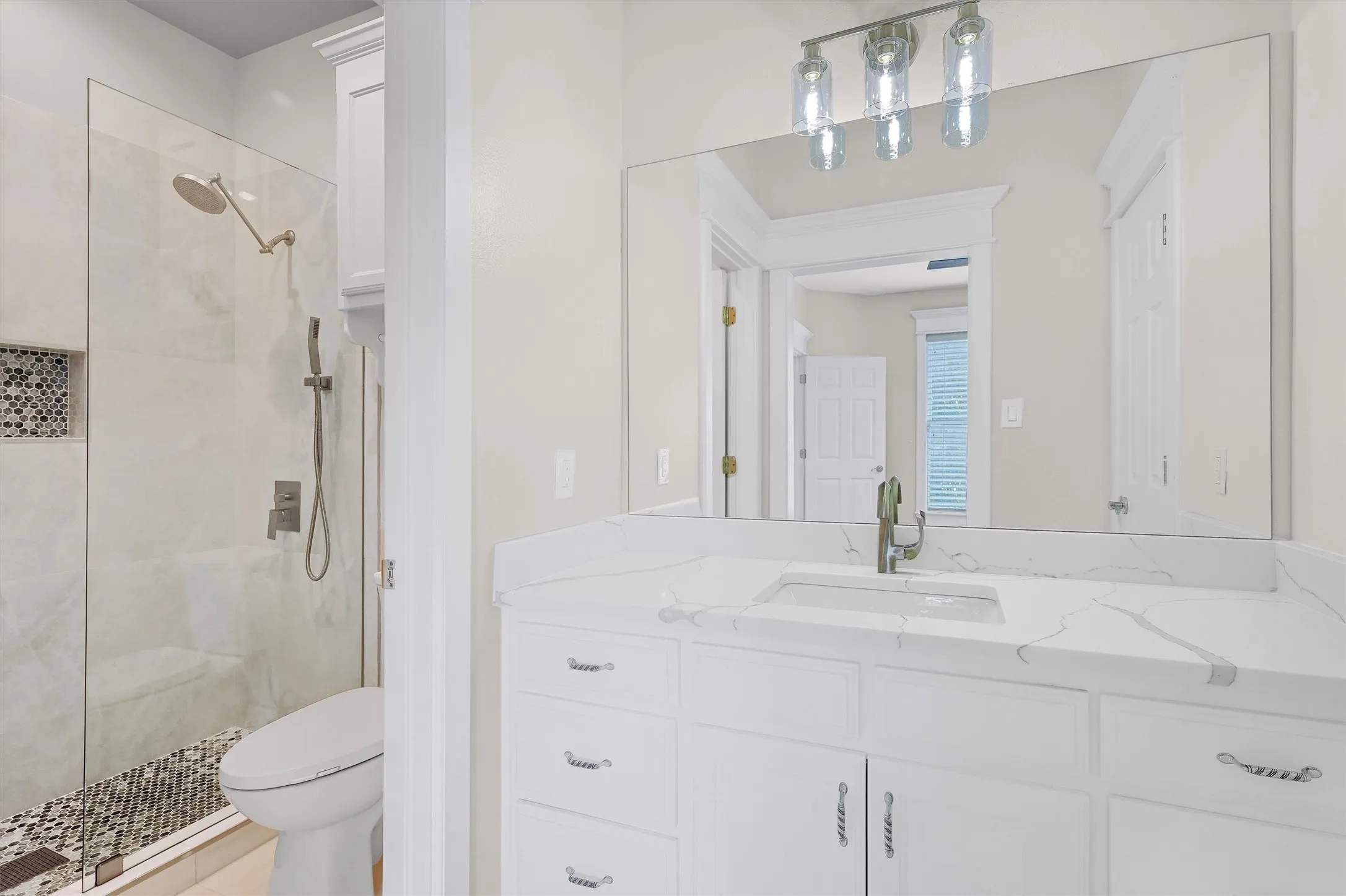 Single Family Residence For Sale in Grayson County , 2910 Wellington Drive, Sherman, Texas 75092, 5 Bedroom, 6 Bathroom, 5 Garage spaces, 4,679 Sqft, built in 1998, mls#21235417, Real Estate Agent in Sherman, Homes For Sale in Grayson county, Homes For Sale in Sherman, Realtor in Sherman Texas, Real Estate Brokerage Independent Realty Texas, Luminita Cordes Realtor