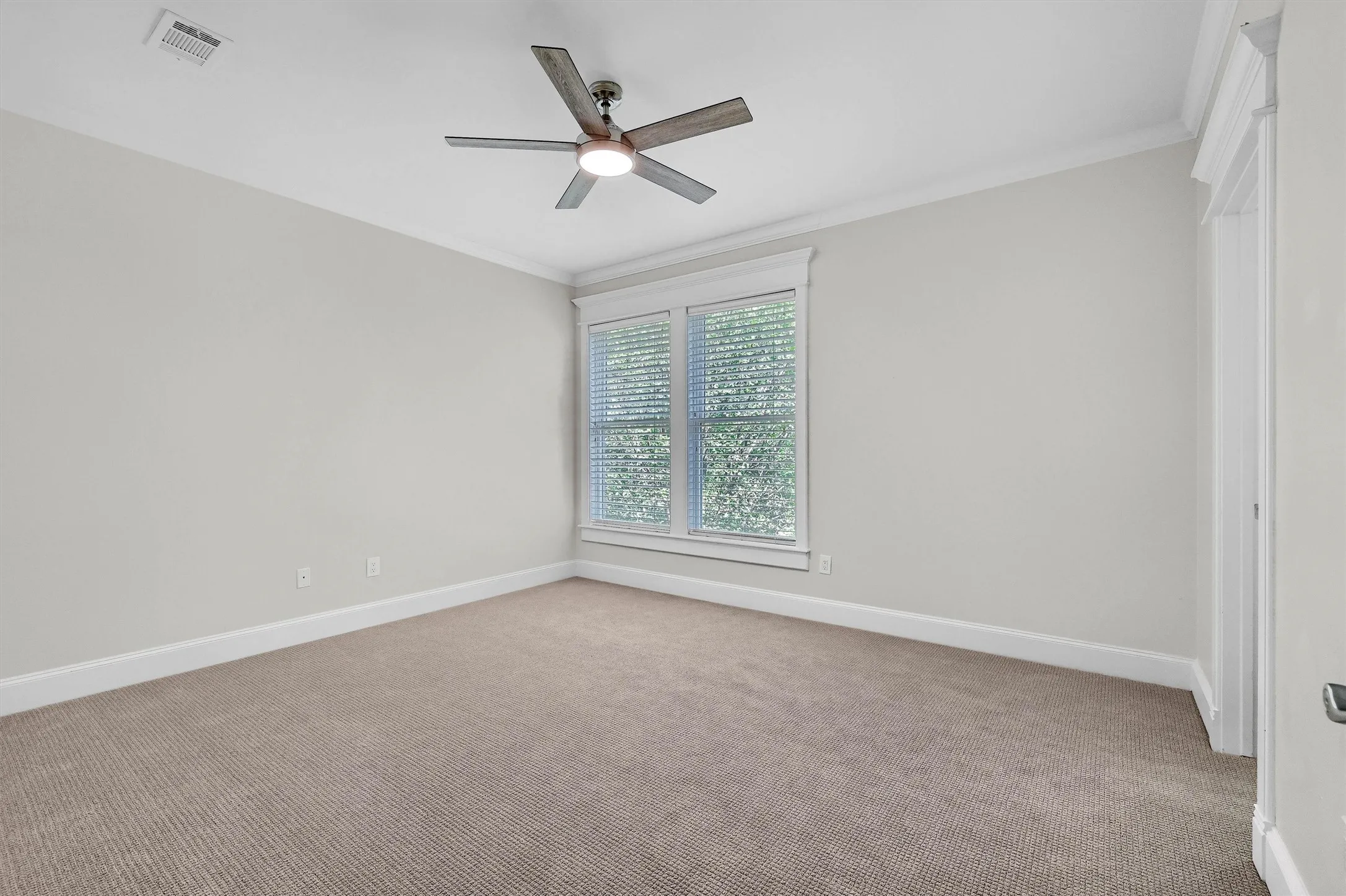 Single Family Residence For Sale in Grayson County , 2910 Wellington Drive, Sherman, Texas 75092, 5 Bedroom, 6 Bathroom, 5 Garage spaces, 4,679 Sqft, built in 1998, mls#21235417, Real Estate Agent in Sherman, Homes For Sale in Grayson county, Homes For Sale in Sherman, Realtor in Sherman Texas, Real Estate Brokerage Independent Realty Texas, Luminita Cordes Realtor