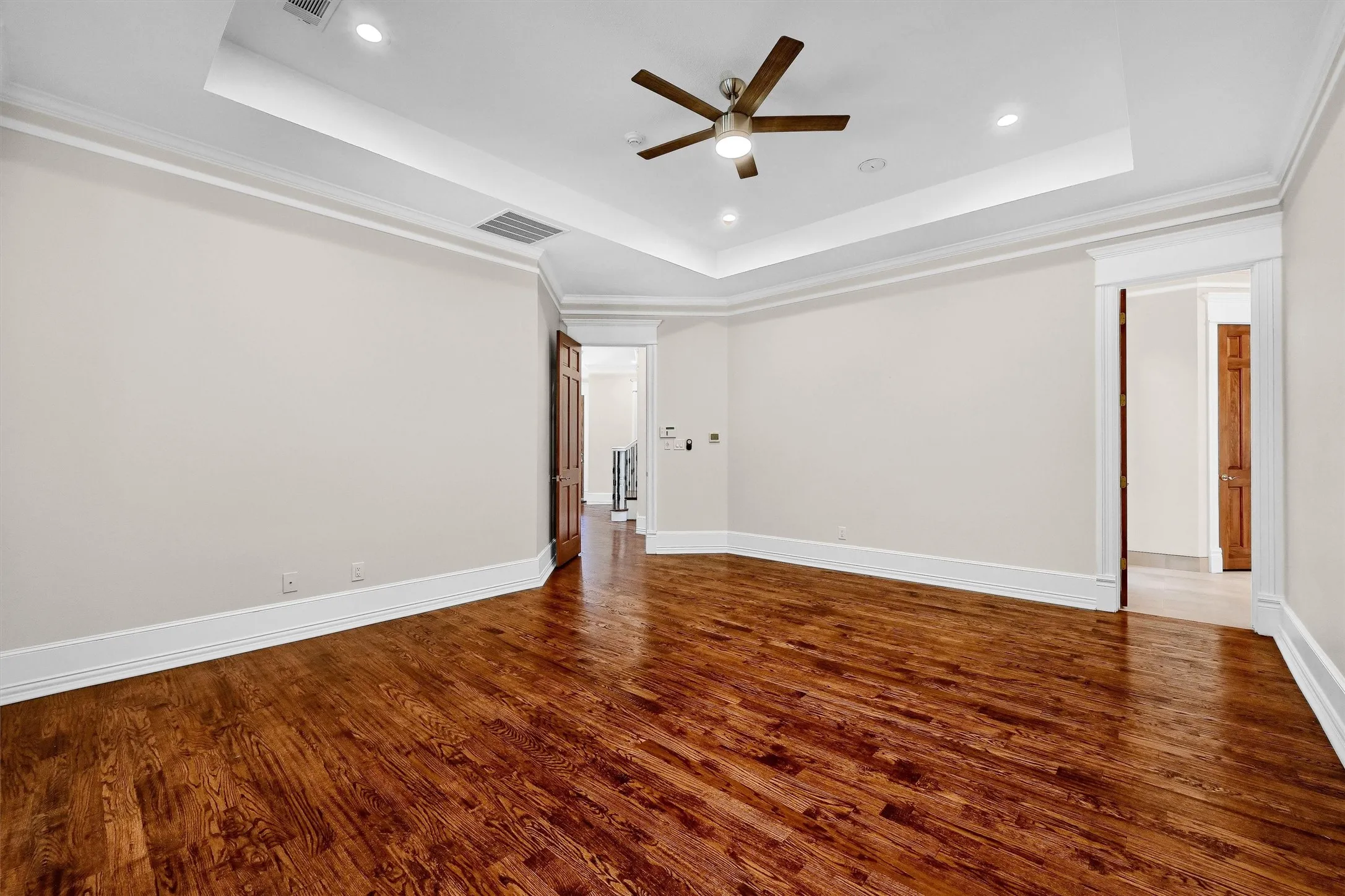 Single Family Residence For Sale in Grayson County , 2910 Wellington Drive, Sherman, Texas 75092, 5 Bedroom, 6 Bathroom, 5 Garage spaces, 4,679 Sqft, built in 1998, mls#21235417, Real Estate Agent in Sherman, Homes For Sale in Grayson county, Homes For Sale in Sherman, Realtor in Sherman Texas, Real Estate Brokerage Independent Realty Texas, Luminita Cordes Realtor