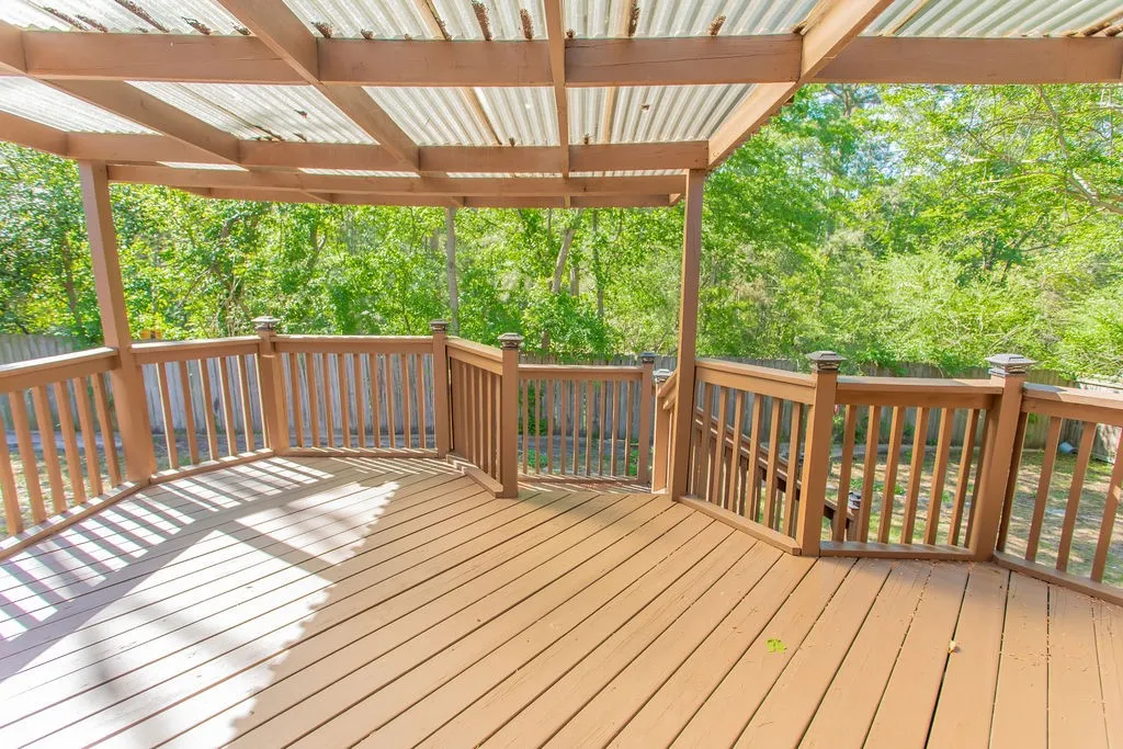 Single Family Residence For Sale in Smith County , 1208 Hilltop Run, Hideaway, Texas 75771, 3 Bedroom, 3 Bathroom, 2 Garage spaces, 2,338 Sqft, built in 1982, Preowned, Price $340,000, mls#21235425, Real Estate Agent in Hideaway, Homes For Sale in Smith county, Homes For Sale in Hideaway, Realtor in Hideaway Texas, Real Estate Brokerage Independent Realty Texas, Luminita Cordes Realtor