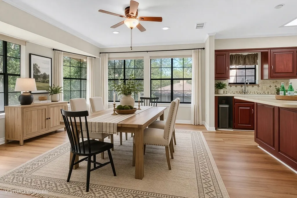Single Family Residence For Sale in Smith County , 1208 Hilltop Run, Hideaway, Texas 75771, 3 Bedroom, 3 Bathroom, 2 Garage spaces, 2,338 Sqft, built in 1982, Preowned, Price $340,000, mls#21235425, Real Estate Agent in Hideaway, Homes For Sale in Smith county, Homes For Sale in Hideaway, Realtor in Hideaway Texas, Real Estate Brokerage Independent Realty Texas, Luminita Cordes Realtor