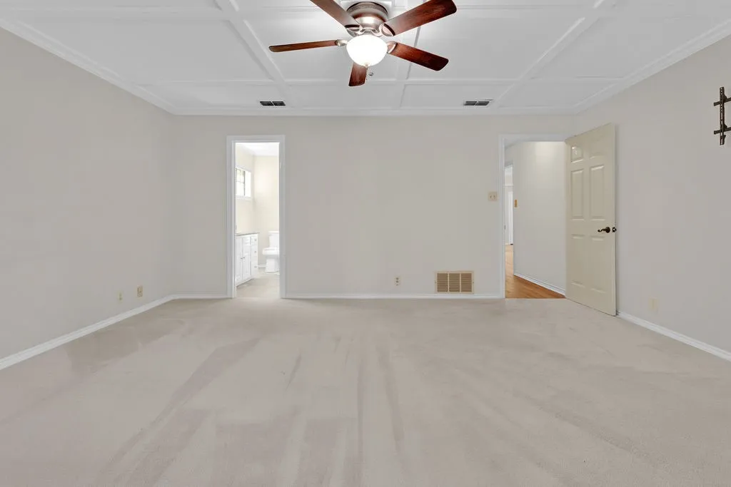 Single Family Residence For Sale in Smith County , 1208 Hilltop Run, Hideaway, Texas 75771, 3 Bedroom, 3 Bathroom, 2 Garage spaces, 2,338 Sqft, built in 1982, Preowned, Price $340,000, mls#21235425, Real Estate Agent in Hideaway, Homes For Sale in Smith county, Homes For Sale in Hideaway, Realtor in Hideaway Texas, Real Estate Brokerage Independent Realty Texas, Luminita Cordes Realtor