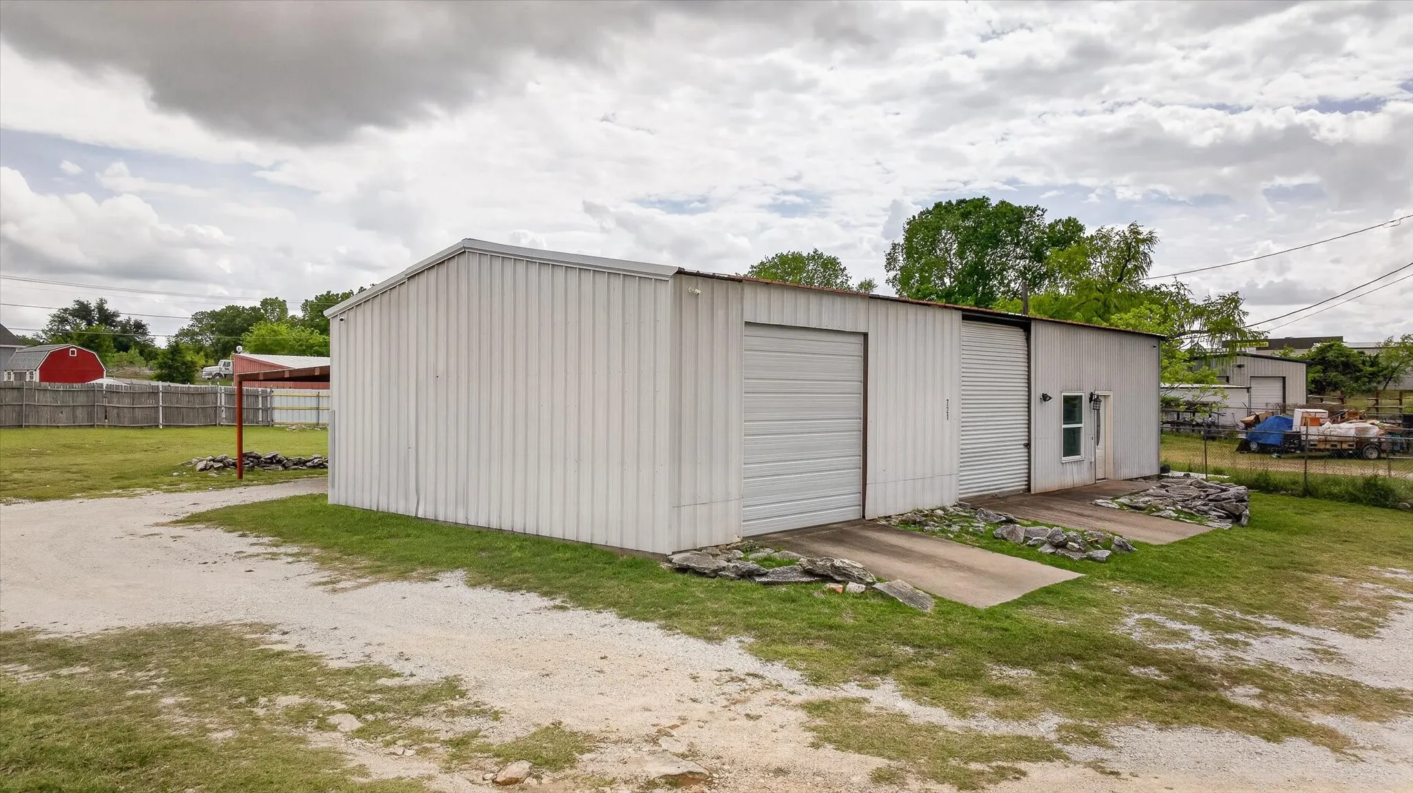 Warehouse For Sale in Hood County , 721 Comanche Cove Drive, Granbury, Texas 76048, 0, 0, Garage spaces, 0 Sqft, built in 2004, Preowned, mls#21233241, Real Estate Agent in Granbury, Homes For Sale in Hood county, Homes For Sale in Granbury, Realtor in Granbury Texas, Real Estate Brokerage Independent Realty Texas, Luminita Cordes Realtor