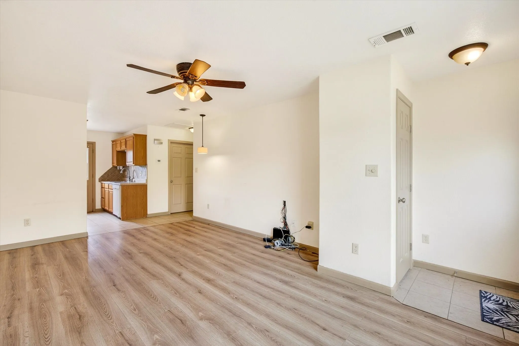 Warehouse For Sale in Hood County , 721 Comanche Cove Drive, Granbury, Texas 76048, 0, 0, Garage spaces, 0 Sqft, built in 2004, Preowned, mls#21233241, Real Estate Agent in Granbury, Homes For Sale in Hood county, Homes For Sale in Granbury, Realtor in Granbury Texas, Real Estate Brokerage Independent Realty Texas, Luminita Cordes Realtor