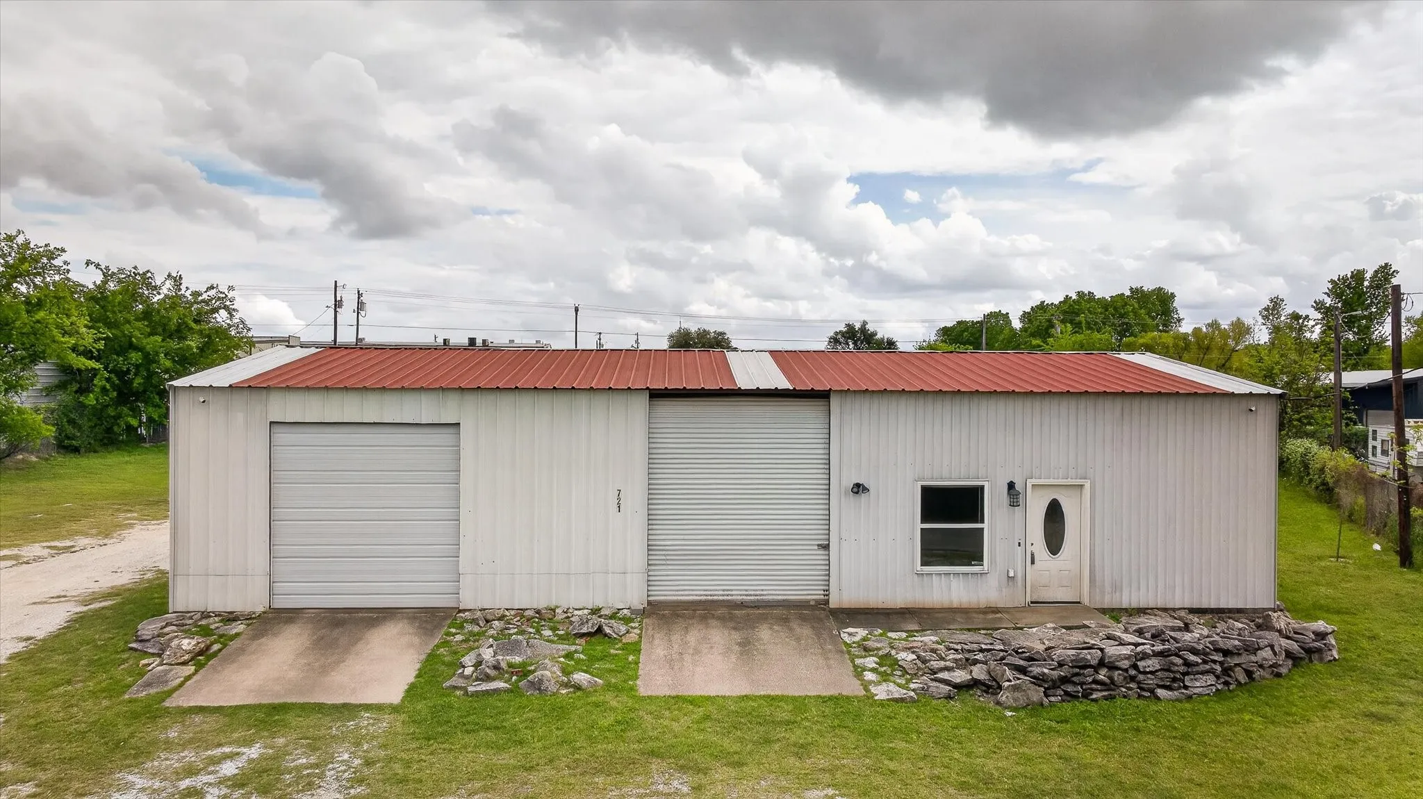 Warehouse For Sale in Hood County , 721 Comanche Cove Drive, Granbury, Texas 76048, 0, 0, Garage spaces, 0 Sqft, built in 2004, Preowned, mls#21233241, Real Estate Agent in Granbury, Homes For Sale in Hood county, Homes For Sale in Granbury, Realtor in Granbury Texas, Real Estate Brokerage Independent Realty Texas, Luminita Cordes Realtor