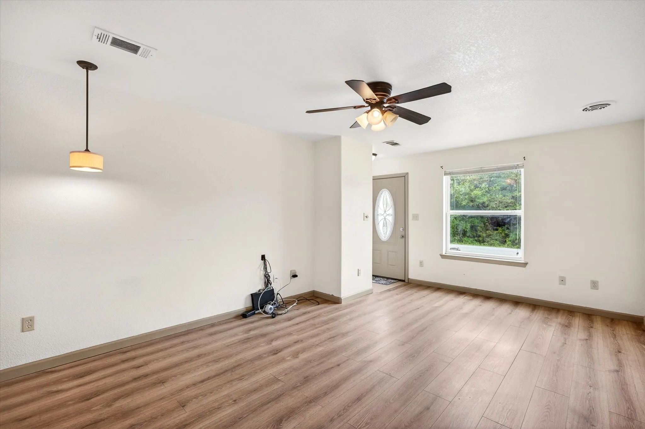 Warehouse For Sale in Hood County , 721 Comanche Cove Drive, Granbury, Texas 76048, 0, 0, Garage spaces, 0 Sqft, built in 2004, Preowned, mls#21233241, Real Estate Agent in Granbury, Homes For Sale in Hood county, Homes For Sale in Granbury, Realtor in Granbury Texas, Real Estate Brokerage Independent Realty Texas, Luminita Cordes Realtor