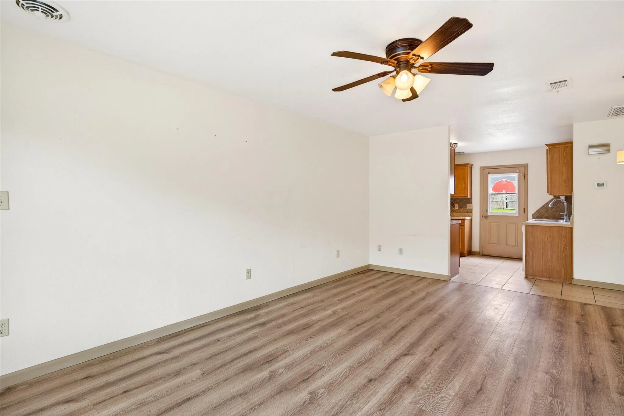 Warehouse For Sale in Hood County , 721 Comanche Cove Drive, Granbury, Texas 76048, 0, 0, Garage spaces, 0 Sqft, built in 2004, Preowned, mls#21233241, Real Estate Agent in Granbury, Homes For Sale in Hood county, Homes For Sale in Granbury, Realtor in Granbury Texas, Real Estate Brokerage Independent Realty Texas, Luminita Cordes Realtor
