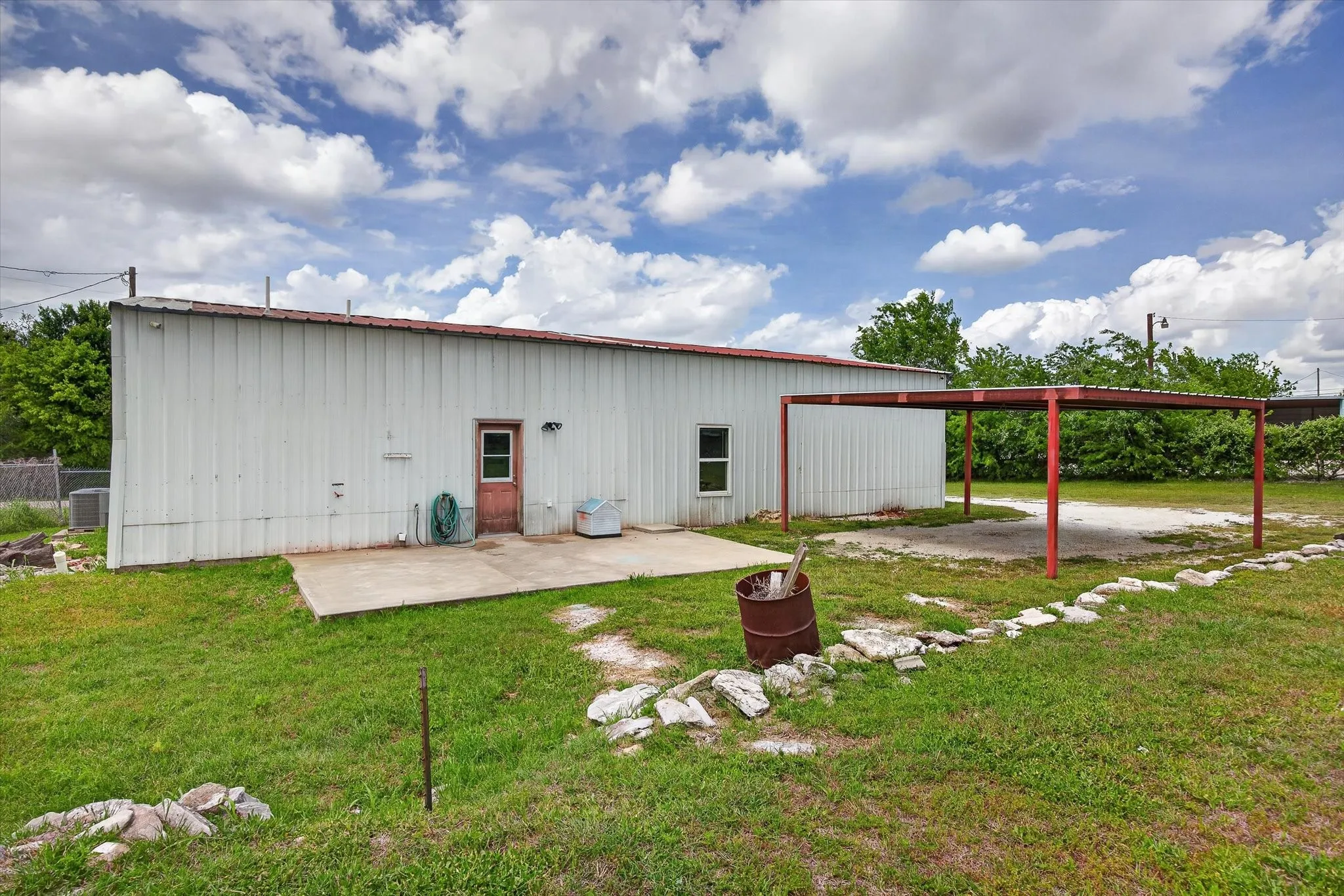 Warehouse For Sale in Hood County , 721 Comanche Cove Drive, Granbury, Texas 76048, 0, 0, Garage spaces, 0 Sqft, built in 2004, Preowned, mls#21233241, Real Estate Agent in Granbury, Homes For Sale in Hood county, Homes For Sale in Granbury, Realtor in Granbury Texas, Real Estate Brokerage Independent Realty Texas, Luminita Cordes Realtor