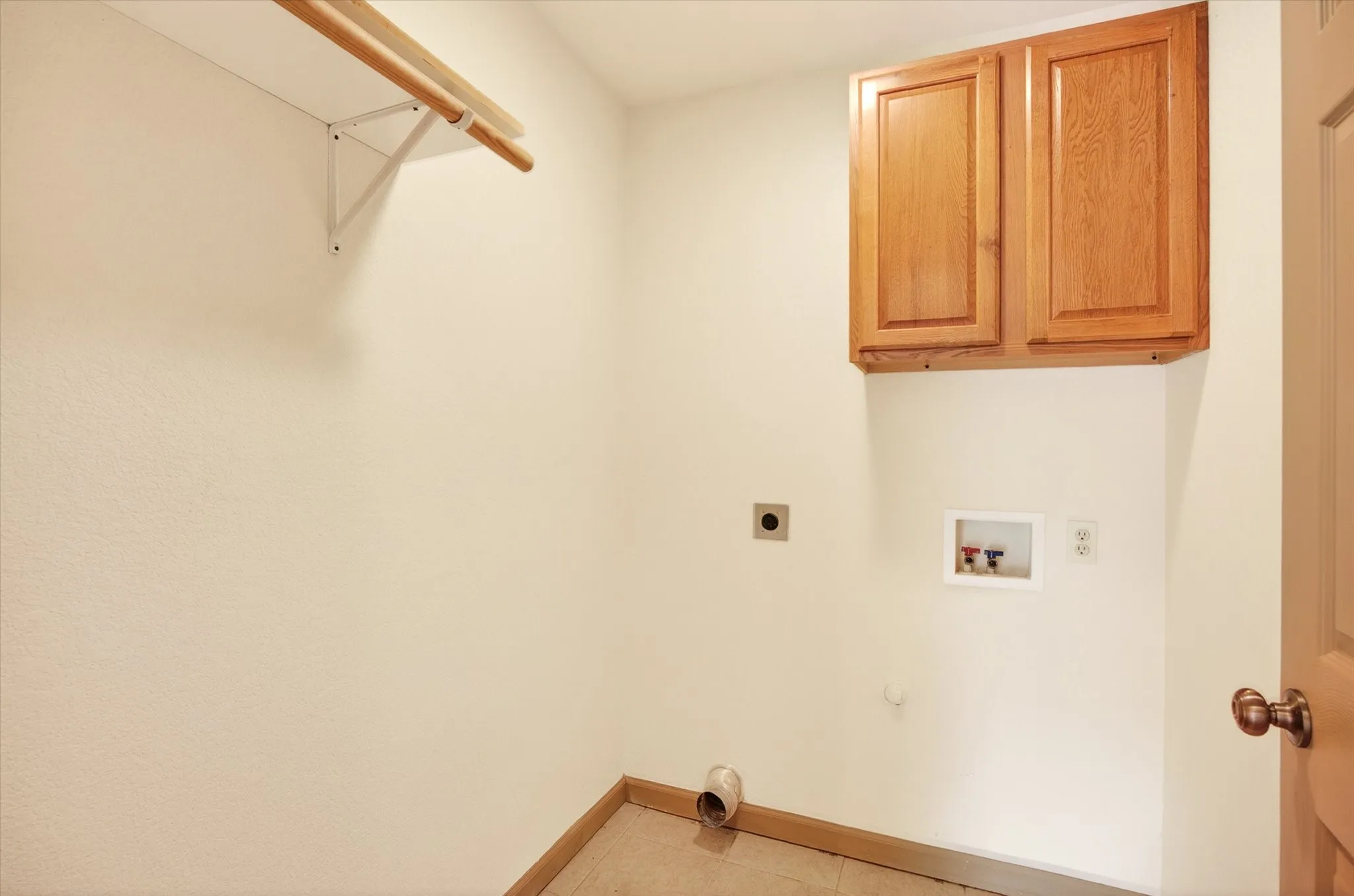 Warehouse For Sale in Hood County , 721 Comanche Cove Drive, Granbury, Texas 76048, 0, 0, Garage spaces, 0 Sqft, built in 2004, Preowned, mls#21233241, Real Estate Agent in Granbury, Homes For Sale in Hood county, Homes For Sale in Granbury, Realtor in Granbury Texas, Real Estate Brokerage Independent Realty Texas, Luminita Cordes Realtor