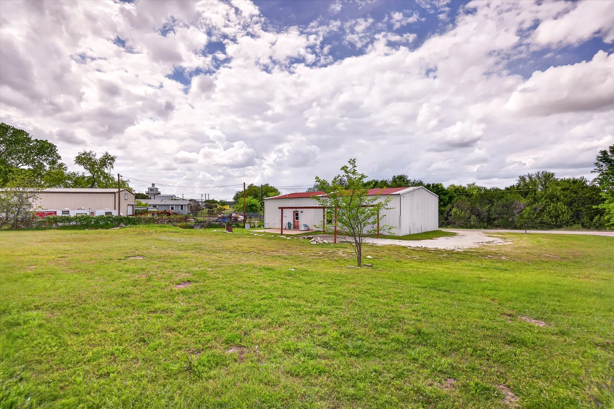 Warehouse For Sale in Hood County , 721 Comanche Cove Drive, Granbury, Texas 76048, 0, 0, Garage spaces, 0 Sqft, built in 2004, Preowned, mls#21233241, Real Estate Agent in Granbury, Homes For Sale in Hood county, Homes For Sale in Granbury, Realtor in Granbury Texas, Real Estate Brokerage Independent Realty Texas, Luminita Cordes Realtor