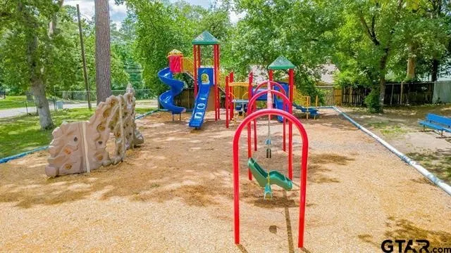 Unimproved Land For Sale in Smith County , 1217 Chateau Lane B, Lindale, Texas 75771, 0, 0, Garage spaces, 0 Sqft, built in 0, Price $143,550, mls#21235470, Real Estate Agent in Lindale, Homes For Sale in Smith county, Homes For Sale in Lindale, Realtor in Lindale Texas, Real Estate Brokerage Independent Realty Texas, Luminita Cordes Realtor