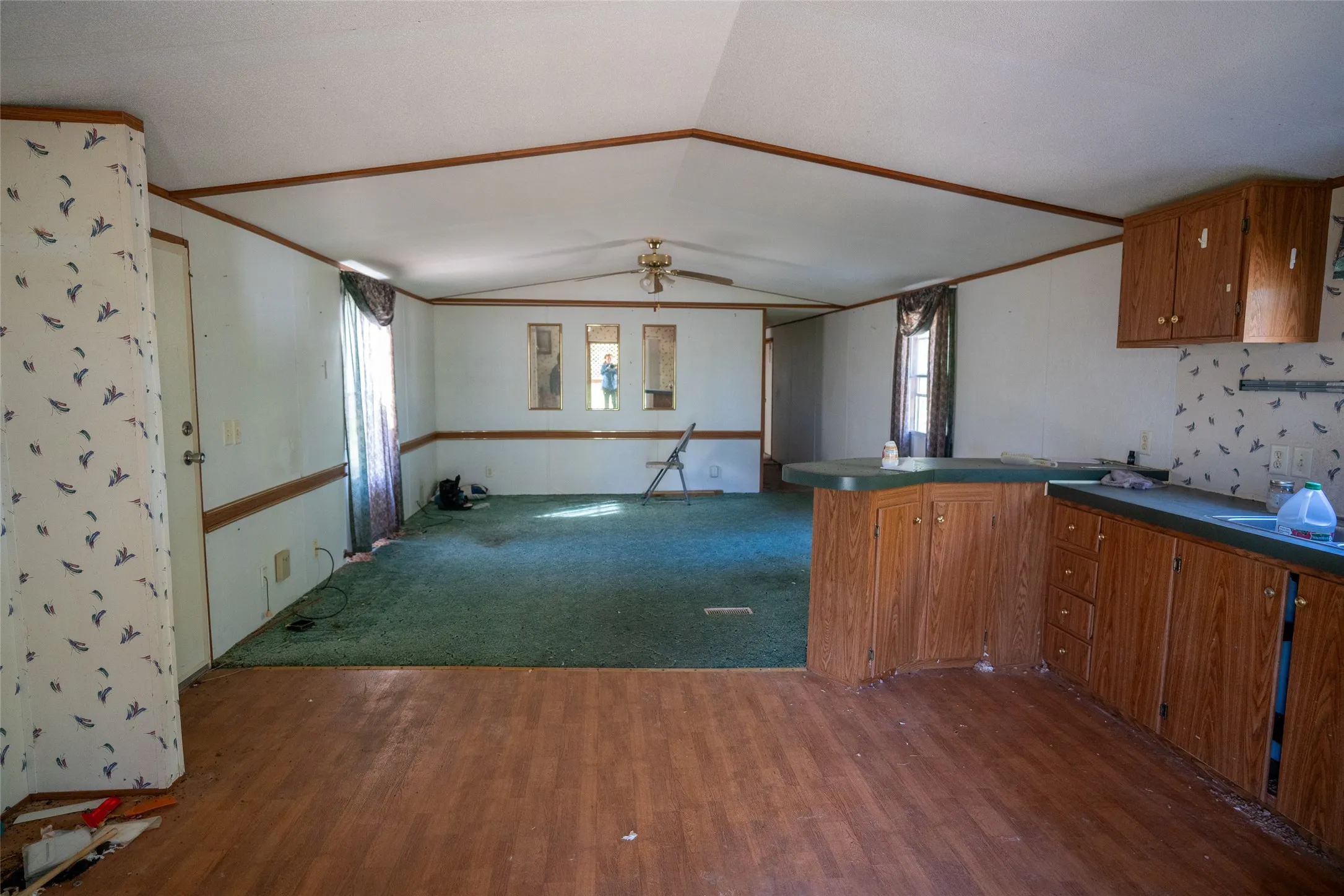 Manufactured Home For Sale in Lamar County , 3891 CR 22900, Paris, Texas 75460, 2 Bedroom, 2 Bathroom, 2 Garage spaces, 1,056 Sqft, built in 1997, mls#21234526, Real Estate Agent in Paris, Homes For Sale in Lamar county, Homes For Sale in Paris, Realtor in Paris Texas, Real Estate Brokerage Independent Realty Texas, Luminita Cordes Realtor