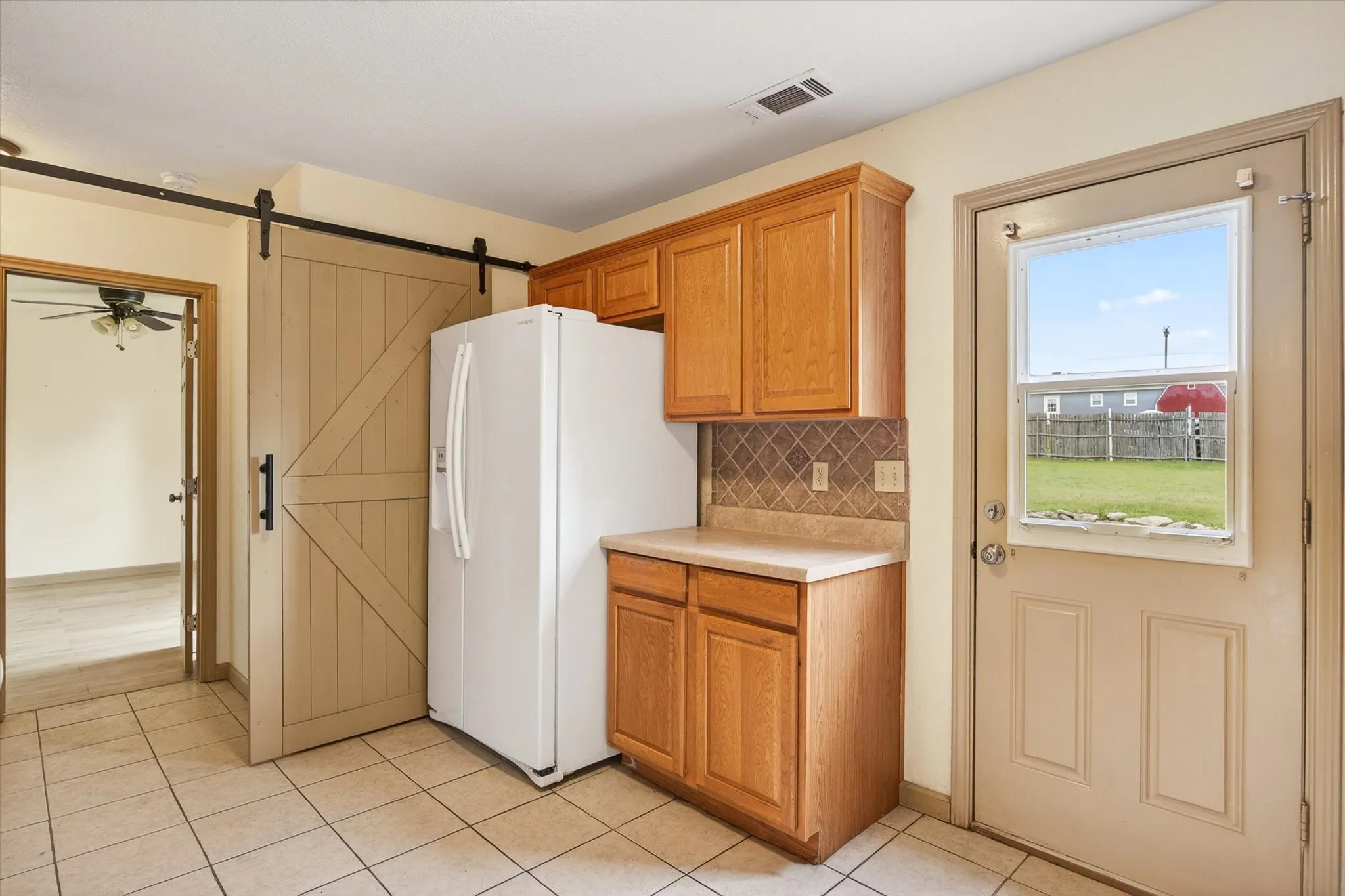 Single Family Residence For Sale in Hood County , 721 Comanche Cove Drive, Granbury, Texas 76048, 2 Bedroom, 1 Bathroom, 4 Garage spaces, 1,100 Sqft, built in 2004, Preowned, mls#21233243, Real Estate Agent in Granbury, Homes For Sale in Hood county, Homes For Sale in Granbury, Realtor in Granbury Texas, Real Estate Brokerage Independent Realty Texas, Luminita Cordes Realtor