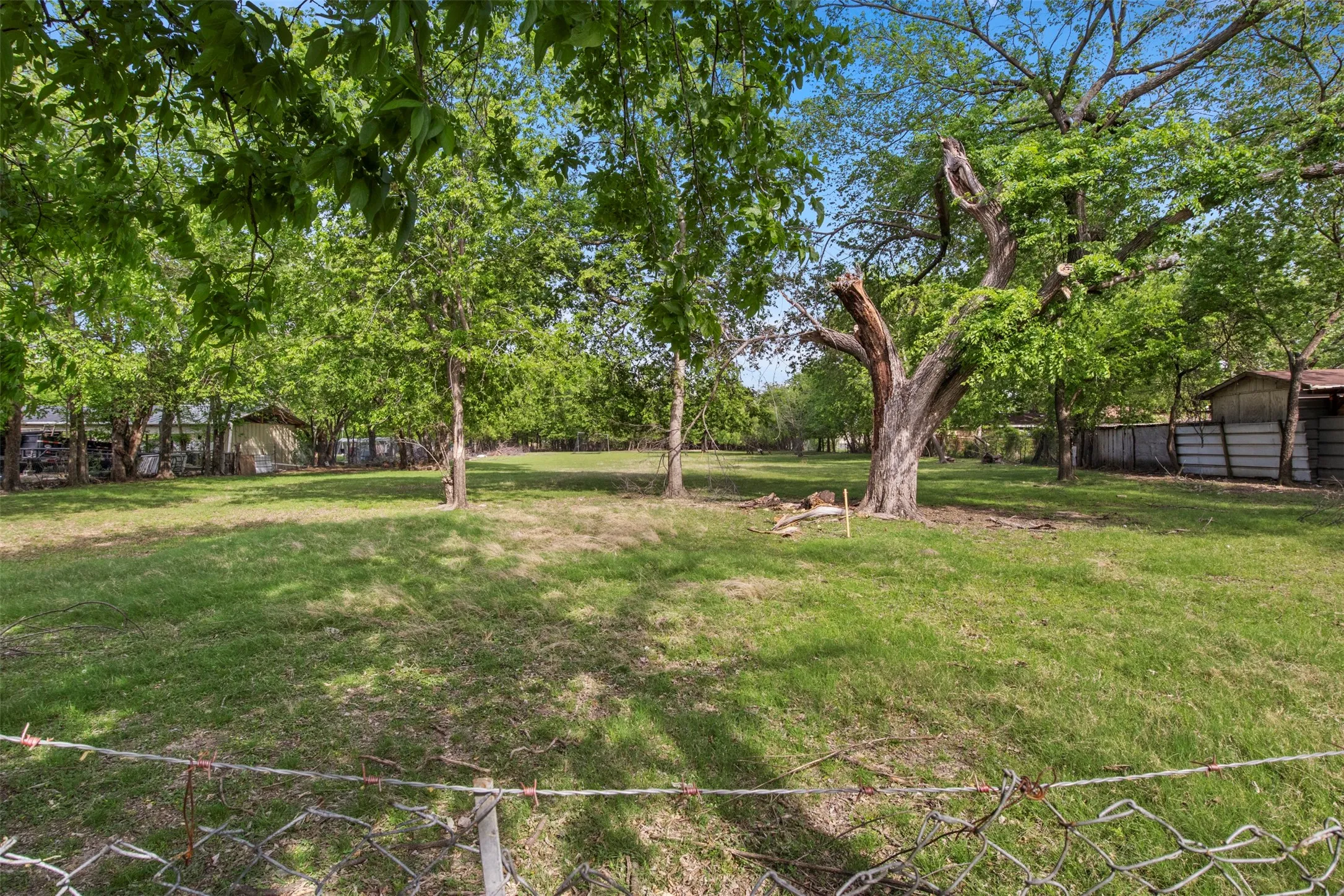 Unimproved Land For Sale in Dallas County , 2820 Namur Street, Dallas, Texas 75227, 0, 0, Garage spaces, 0 Sqft, built in 0, mls#21228709, Real Estate Agent in Dallas, Homes For Sale in Dallas county, Homes For Sale in Dallas, Realtor in Dallas Texas, Real Estate Brokerage Independent Realty Texas, Luminita Cordes Realtor