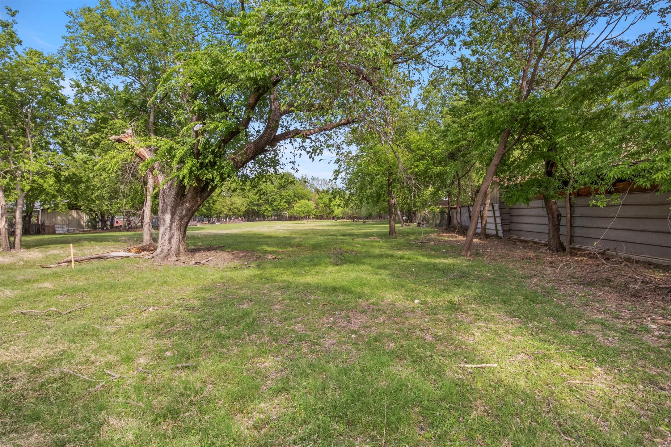 Unimproved Land For Sale in Dallas County , 2820 Namur Street, Dallas, Texas 75227, 0, 0, Garage spaces, 0 Sqft, built in 0, mls#21228709, Real Estate Agent in Dallas, Homes For Sale in Dallas county, Homes For Sale in Dallas, Realtor in Dallas Texas, Real Estate Brokerage Independent Realty Texas, Luminita Cordes Realtor