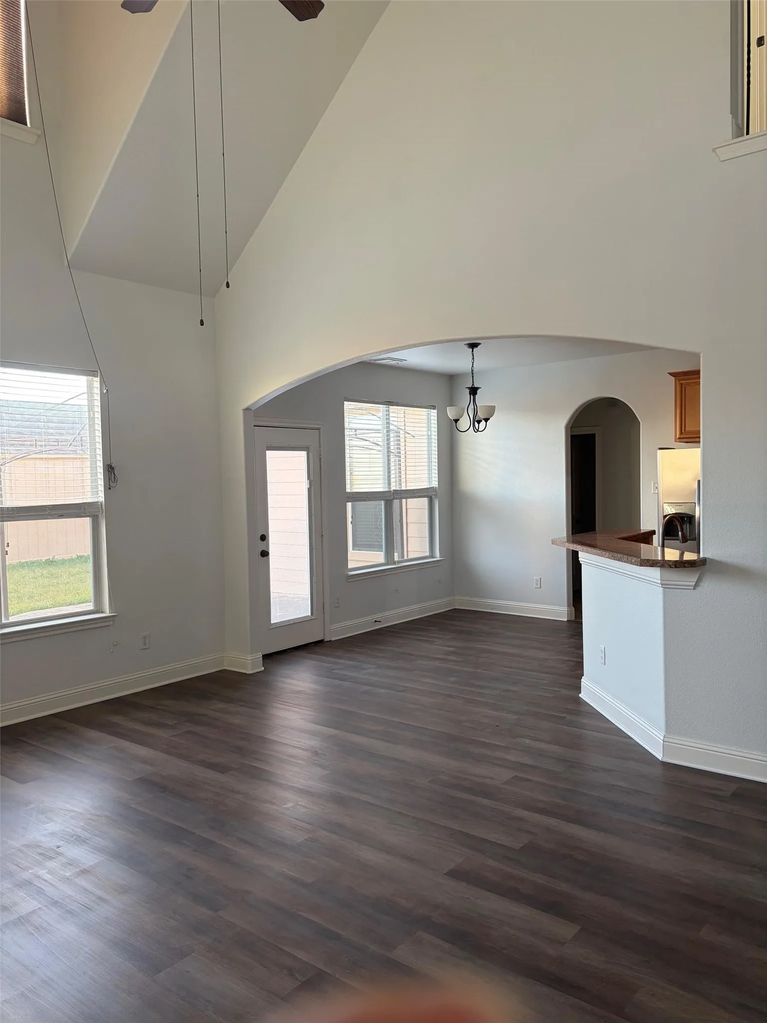 Single Family Residence For Sale in Rockwall County , 605 Love Lane, Royse City, Texas 75189, 3 Bedroom, 3 Bathroom, 2 Garage spaces, 2,188 Sqft, built in 2007, mls#21235485, Real Estate Agent in Royse City, Homes For Sale in Rockwall county, Homes For Sale in Royse City, Realtor in Royse City Texas, Real Estate Brokerage Independent Realty Texas, Luminita Cordes Realtor