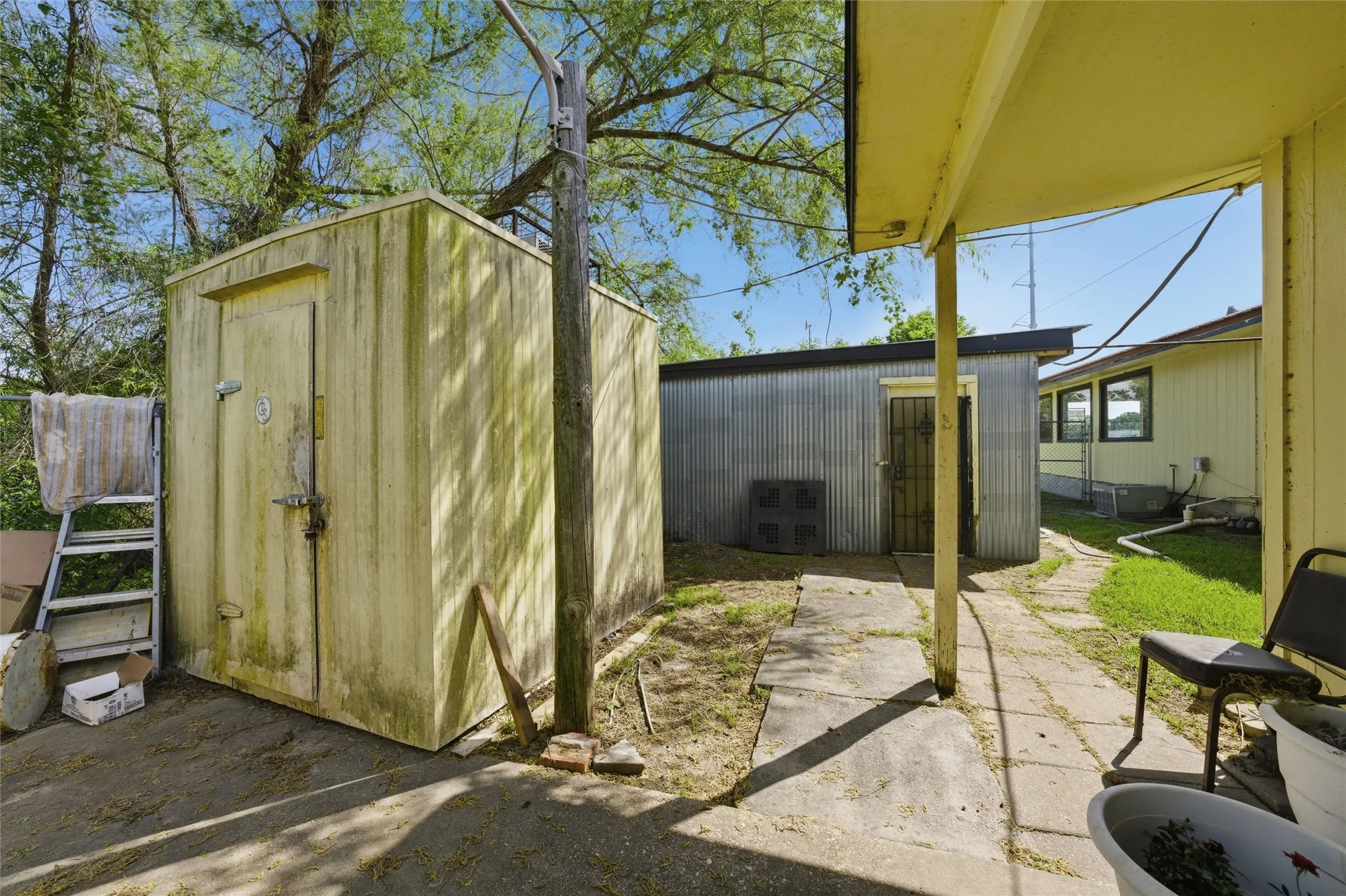 Business For Sale in Falls County , 1008 N Bus Hwy 6, Marlin, Texas 76661, 0, 0, Garage spaces, 0 Sqft, built in 0, Preowned, mls#21233065, Real Estate Agent in Marlin, Homes For Sale in Falls county, Homes For Sale in Marlin, Realtor in Marlin Texas, Real Estate Brokerage Independent Realty Texas, Luminita Cordes Realtor